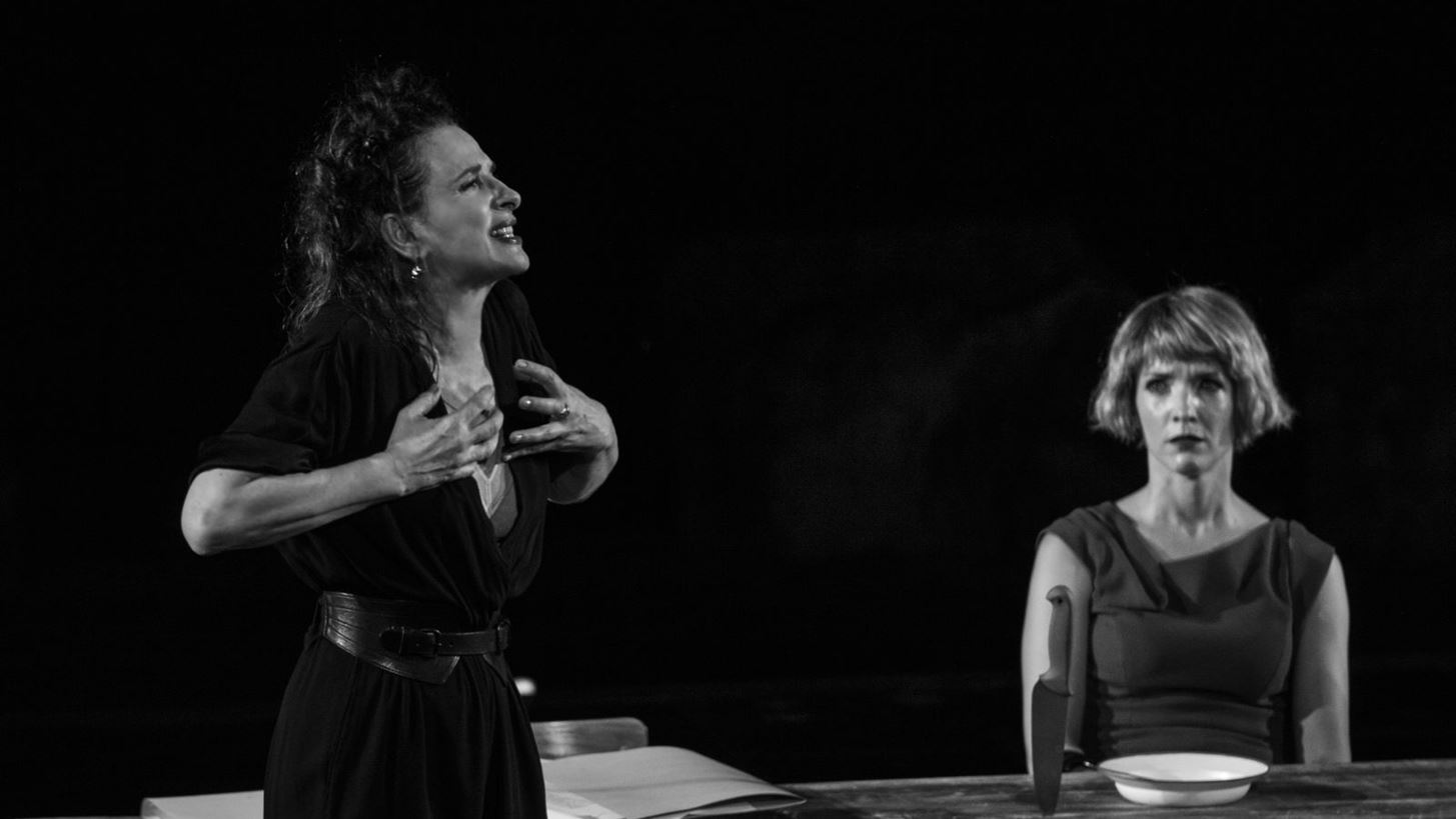 &#x397; Juliette Binoche &#x3C3;&#x3C4;&#x3B7;&#x3BD; &#x395;&#x3C0;&#x3AF;&#x3B4;&#x3B1;&#x3C5;&#x3C1;&#x3BF; | &#x39D;&#x3AD;&#x3B5;&#x3C2; &#x3C6;&#x3C9;&#x3C4;&#x3BF;&#x3B3;&#x3C1;&#x3B1;&#x3C6;&#x3AF;&#x3B5;&#x3C2; &#x3B1;&#x3C0;&#x3CC; &#x3C4;&#x3BF;&#x3BD; &quot;&#x38C;&#x3C1;&#x3BA;&#x3BF; &#x3C4;&#x3B7;&#x3C2; &#x395;&#x3C5;&#x3C1;&#x3CE;&#x3C0;&#x3B7;&#x3C2;&quot;