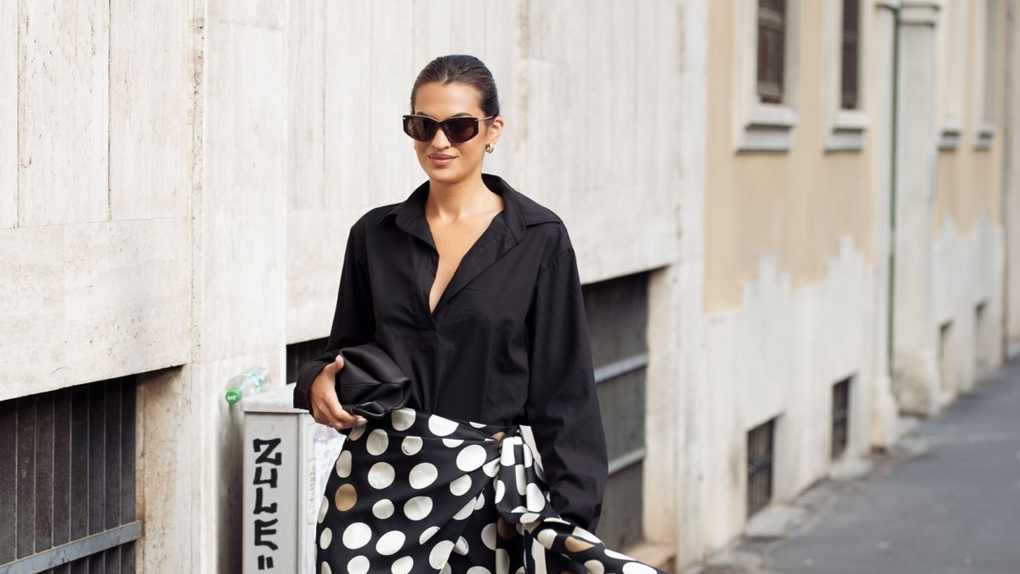 Η κομψή πουά φούστα από τη Marks & Spencer, για την οποία θα λάβεις πολλά κοπλιμέντα