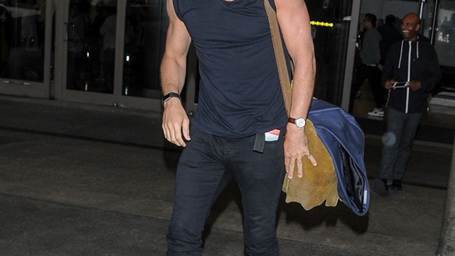 Colin Farrell- Miley Cyrus: &#x3A0;&#x3BF;&#x3CD; &#x3C4;&#x3BF;&#x3C5;&#x3C2; &#x3B5;&#x3BD;&#x3C4;&#x3CC;&#x3C0;&#x3B9;&#x3C3;&#x3B5; &#x3BF; &#x3C6;&#x3C9;&#x3C4;&#x3BF;&#x3B3;&#x3C1;&#x3B1;&#x3C6;&#x3B9;&#x3BA;&#x3CC;&#x3C2; &#x3C6;&#x3B1;&#x3BA;&#x3CC;&#x3C2;;