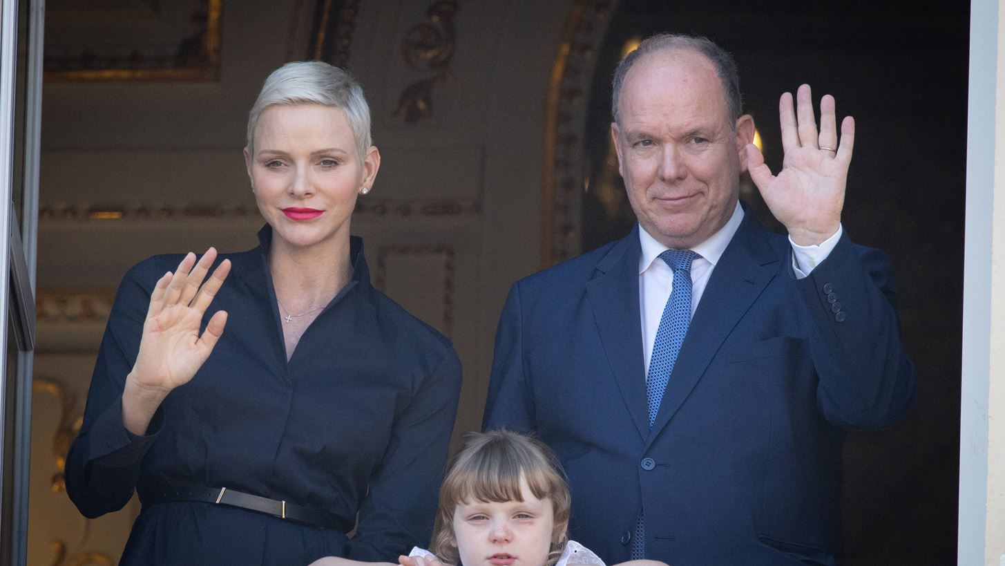 &#x397; &#x3A0;&#x3C1;&#x3B9;&#x3B3;&#x3BA;&#x3AF;&#x3C0;&#x3B9;&#x3C3;&#x3C3;&#x3B1;&#xA0;Charlene &#x3BA;&#x3B1;&#x3B9; &#x3BF; &#x3A0;&#x3C1;&#x3AF;&#x3B3;&#x3BA;&#x3B9;&#x3C0;&#x3B1;&#x3C2;&#xA0;&#x391;&#x3BB;&#x3B2;&#x3AD;&#x3C1;&#x3C4;&#x3BF;&#x3C2; &#x3C4;&#x3BF;&#x3C5; &#x39C;&#x3BF;&#x3BD;&#x3B1;&#x3BA;&#x3CC; &#x3B4;&#x3B9;&#x3B1;&#x3C8;&#x3B5;&#x3CD;&#x3B4;&#x3BF;&#x3C5;&#x3BD; &#x3B5;&#x3C0;&#x3AF;&#x3C3;&#x3B7;&#x3BC;&#x3B1; &#x3C4;&#x3B9;&#x3C2; &#x3C6;&#x3AE;&#x3BC;&#x3B5;&#x3C2; &#x3C0;&#x3B5;&#x3C1;&#x3AF; &#x3C7;&#x3C9;&#x3C1;&#x3B9;&#x3C3;&#x3BC;&#x3BF;&#x3CD;