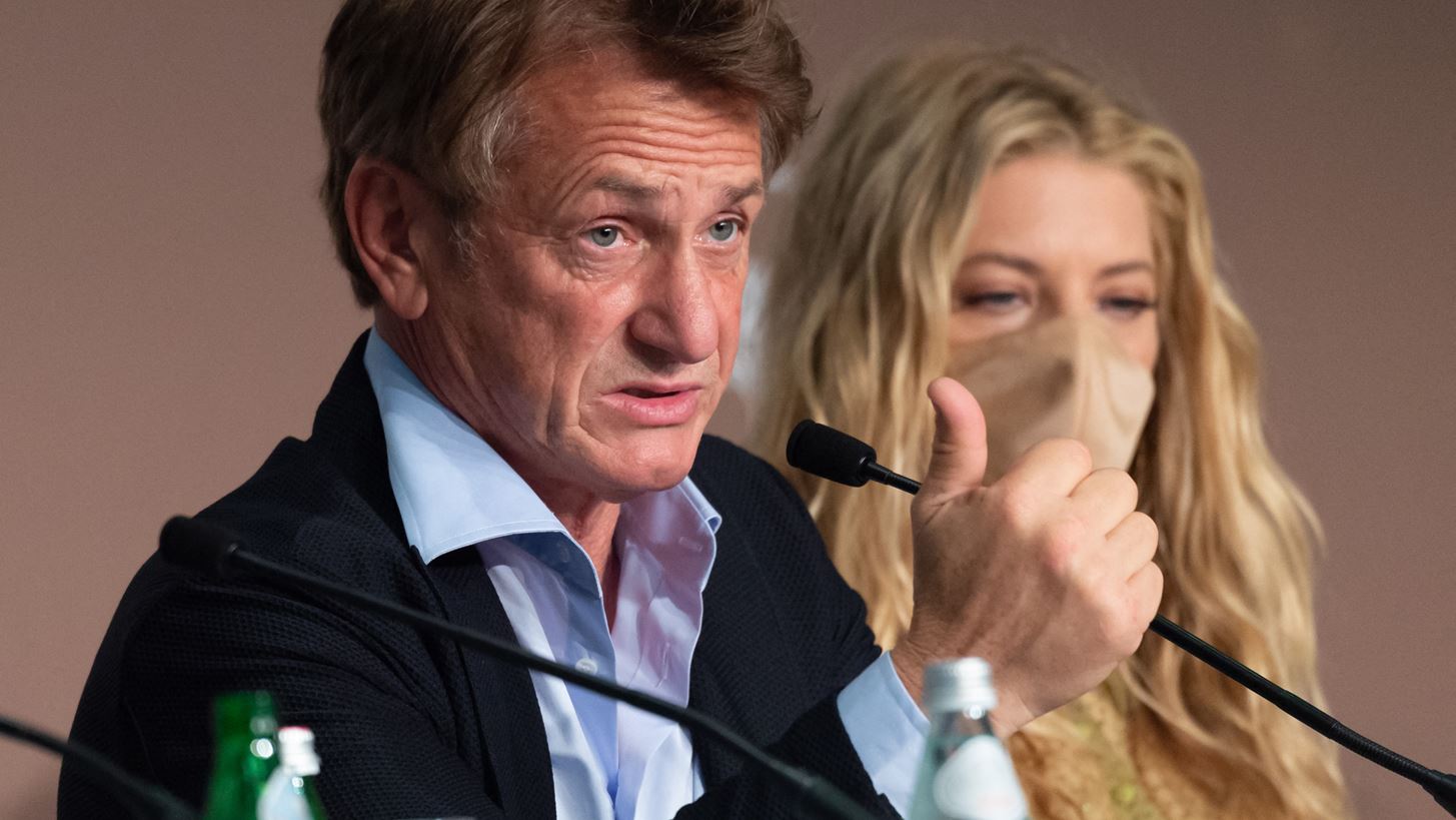 Sean Penn | &#x397; &#x3C4;&#x3C1;&#x3BF;&#x3BC;&#x3B1;&#x3BA;&#x3C4;&#x3B9;&#x3BA;&#x3AE; &#x3B5;&#x3BC;&#x3C0;&#x3B5;&#x3B9;&#x3C1;&#x3AF;&#x3B1; &#x3C0;&#x3BF;&#x3C5; &#x3AD;&#x3B6;&#x3B7;&#x3C3;&#x3B5;, &#x3C6;&#x3C4;&#x3AC;&#x3BD;&#x3BF;&#x3BD;&#x3C4;&#x3B1;&#x3C2; &#x3C3;&#x3C4;&#x3B1; &#x3C3;&#x3CD;&#x3BD;&#x3BF;&#x3C1;&#x3B1; &#x39F;&#x3C5;&#x3BA;&#x3C1;&#x3B1;&#x3BD;&#x3AF;&#x3B1;&#x3C2; - &#x3A0;&#x3BF;&#x3BB;&#x3C9;&#x3BD;&#x3AF;&#x3B1;&#x3C2;