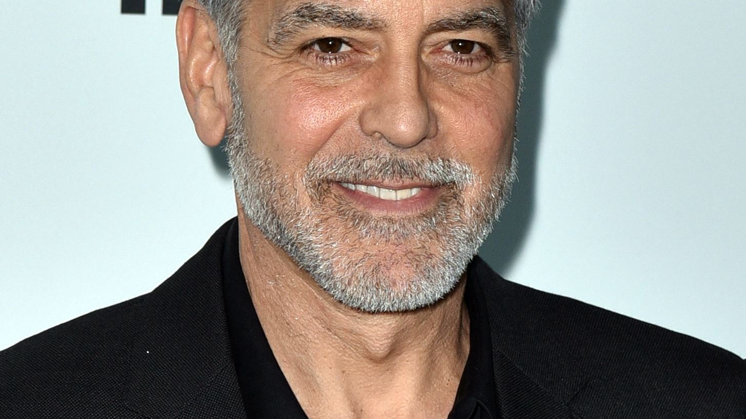 George Clooney | &#x39F; &#x3C1;&#x3CC;&#x3BB;&#x3BF;&#x3C2; &#x3C4;&#x3BF;&#x3C5; &#x3C3;&#x3C4;&#x3BF; The Midnight Sky &#x3C4;&#x3BF;&#x3BD; &#x3BF;&#x3B4;&#x3AE;&#x3B3;&#x3B7;&#x3C3;&#x3B5; &#x3C3;&#x3C4;&#x3BF; &#x3BD;&#x3BF;&#x3C3;&#x3BF;&#x3BA;&#x3BF;&#x3BC;&#x3B5;&#x3AF;&#x3BF;