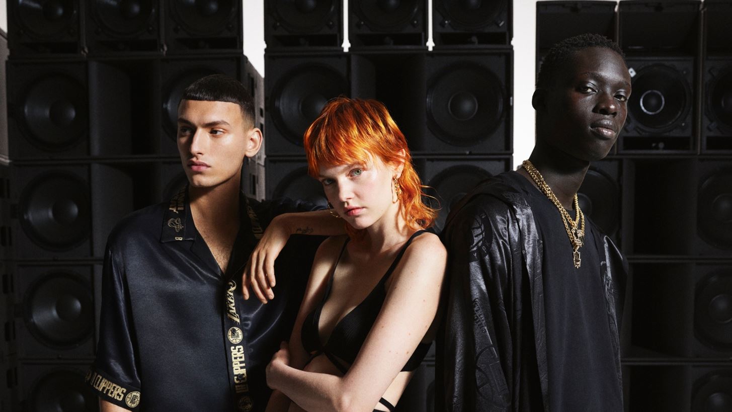 Bershka | &#x397; &#x3BD;&#x3AD;&#x3B1; capsule &#x3C3;&#x3C5;&#x3BB;&#x3BB;&#x3BF;&#x3B3;&#x3AE; &#x3B5;&#x3BC;&#x3C0;&#x3BD;&#x3B5;&#x3C5;&#x3C3;&#x3BC;&#x3AD;&#x3BD;&#x3B7; &#x3B1;&#x3C0;&#x3CC; &#x3C4;&#x3BF; &#x3C0;&#x3B1;&#x3B9;&#x3C7;&#x3BD;&#x3AF;&#x3B4;&#x3B9; &#x3B3;&#x3B9;&#x3B1; &#x3C0;&#x3C1;&#x3C9;&#x3C4;&#x3B1;&#x3B8;&#x3BB;&#x3B7;&#x3C4;&#x3AD;&#x3C2;