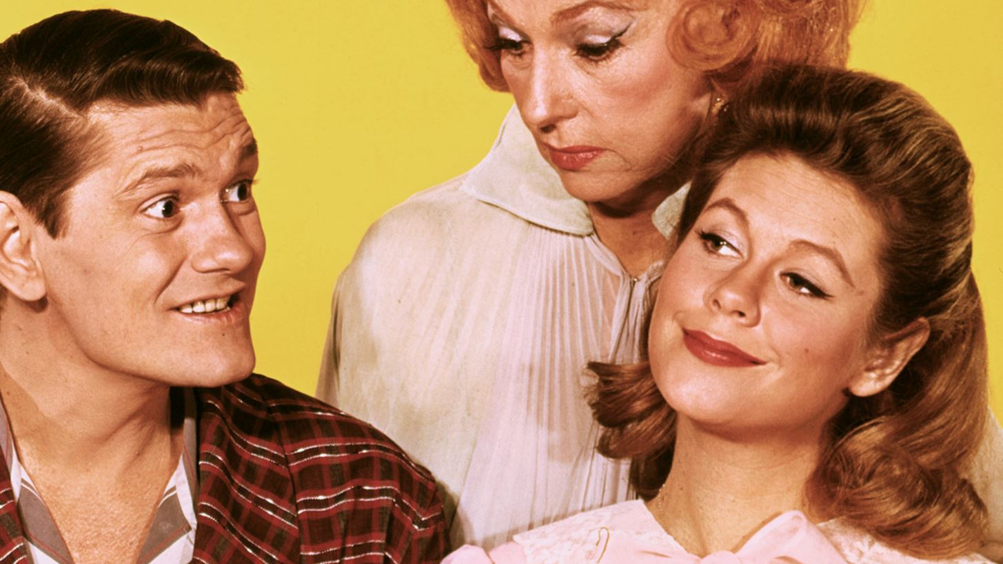 To reboot &#x3C4;&#x3B7;&#x3C2; &#x3B8;&#x3C1;&#x3C5;&#x3BB;&#x3B9;&#x3BA;&#x3AE;&#x3C2; &#x3C3;&#x3B5;&#x3B9;&#x3C1;&#x3AC;&#x3C2; Bewitched &#x3B2;&#x3C1;&#x3AF;&#x3C3;&#x3BA;&#x3B5;&#x3C4;&#x3B1;&#x3B9; &#x3C0;&#x3C1;&#x3BF; &#x3C4;&#x3C9;&#x3BD; &#x3C0;&#x3C5;&#x3BB;&#x3CE;&#x3BD;