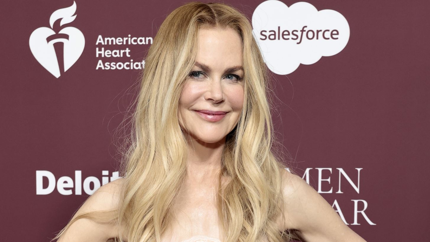Nicole Kidman | &#x397; &#x3B1;&#x3C0;&#x3AF;&#x3C3;&#x3C4;&#x3B5;&#x3C5;&#x3C4;&#x3B7; &#x3BC;&#x3B5;&#x3C4;&#x3B1;&#x3BC;&#x3CC;&#x3C1;&#x3C6;&#x3C9;&#x3C3;&#x3AE; &#x3C4;&#x3B7;&#x3C2; &#x3B3;&#x3B9;&#x3B1; &#x3C4;&#x3B7; &#x3C3;&#x3B5;&#x3B9;&#x3C1;&#x3AC; Nine Perfect Strangers