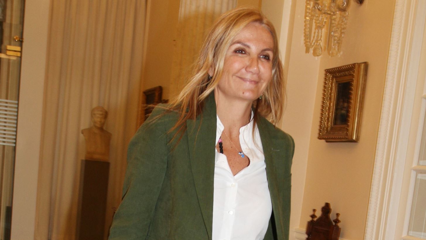 Το total black σύνολο της Μαρέβας Μητσοτάκη σε εκδήλωση για την επέτειο των 100 ετών από την Μικρασιατική Καταστροφή