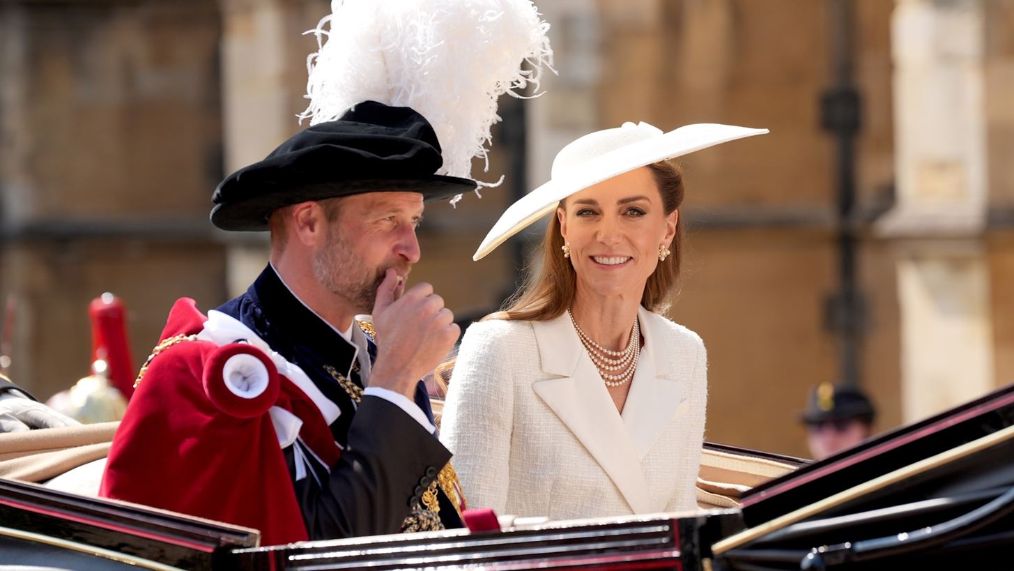 &#x3A0;&#x3C1;&#x3AF;&#x3B3;&#x3BA;&#x3B9;&#x3C0;&#x3B1;&#x3C2; William &amp; Kate Middleton: &#x3A0;&#x3BF;&#x3B9;&#x3BF;&#x3C2; &#x3B4;&#x3AF;&#x3BD;&#x3B5;&#x3B9; 23.000 &#x3B5;&#x3C5;&#x3C1;&#x3CE; &#x3B3;&#x3B9;&#x3B1; &#x3BC;&#x3B9;&#x3B1; &#x3C3;&#x3C5;&#x3BD;&#x3AC;&#x3BD;&#x3C4;&#x3B7;&#x3C3;&#x3B7; &#x3BC;&#x3B1;&#x3B6;&#x3AF; &#x3C4;&#x3BF;&#x3C5;&#x3C2;;