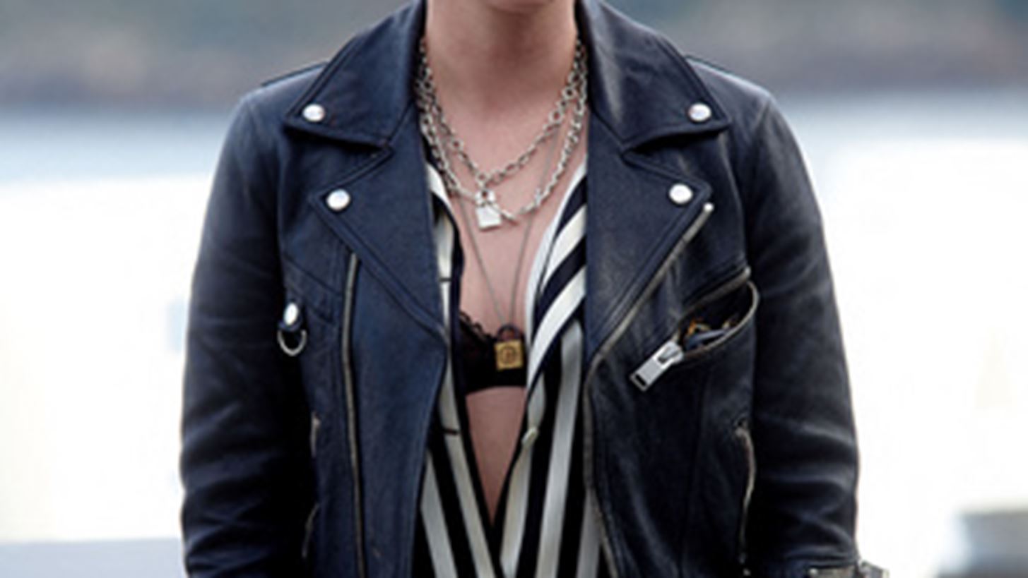 Kristen Stewart | &#x39D;&#x3AD;&#x3B5;&#x3C2; &#x3C6;&#x3C9;&#x3C4;&#x3BF;&#x3B3;&#x3C1;&#x3B1;&#x3C6;&#x3AF;&#x3B5;&#x3C2; &#x3B1;&#x3C0;&#x3CC; &#x3C4;&#x3B7; &#x3BC;&#x3B5;&#x3C4;&#x3B1;&#x3BC;&#x3CC;&#x3C1;&#x3C6;&#x3C9;&#x3C3;&#x3AE; &#x3C4;&#x3B7;&#x3C2; &#x3C3;&#x3B5; Lady Diana