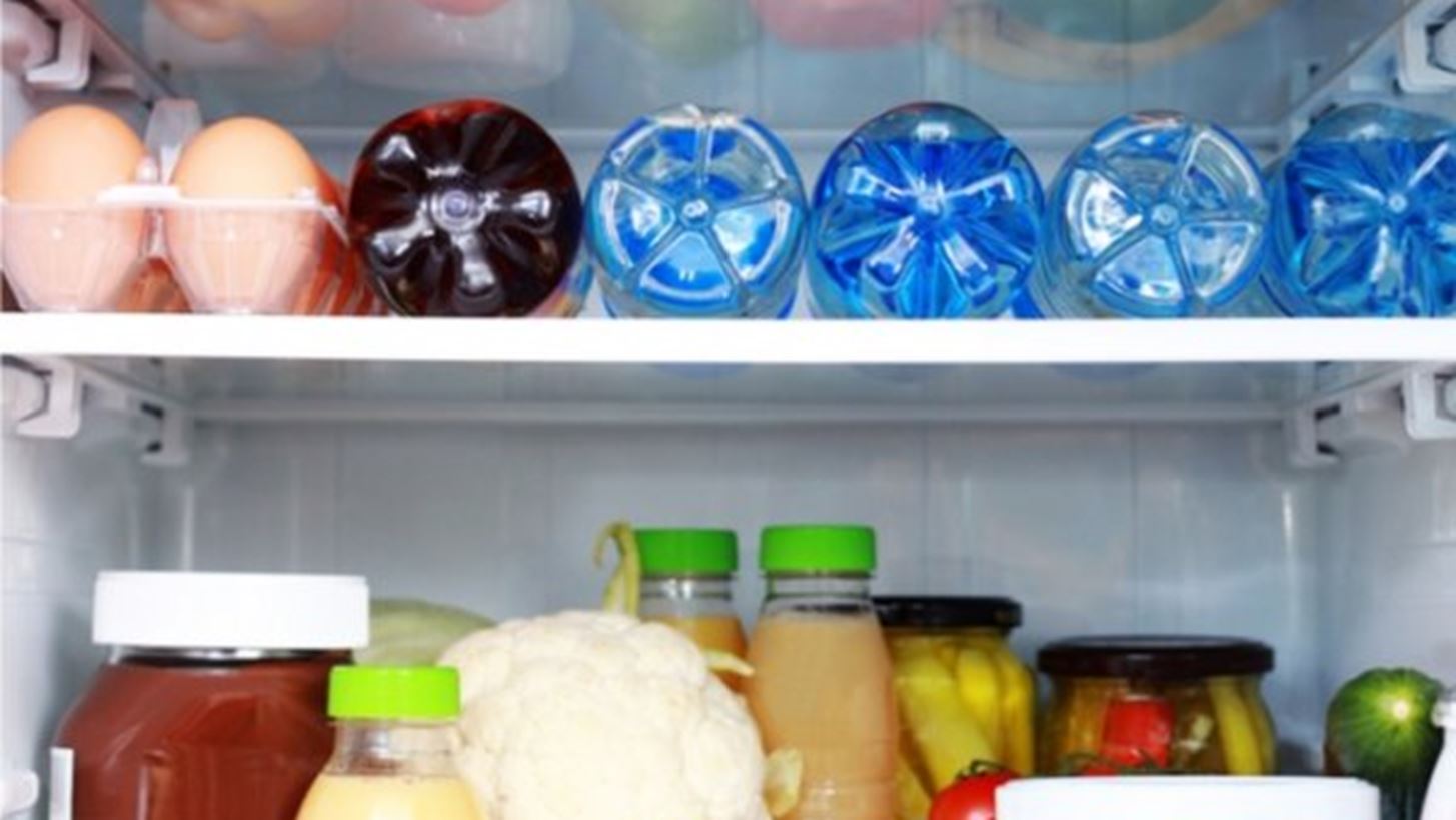 Πώς μπαίνουν τα τρόφιμα στο ψυγείο; Ο αναλυτικός οδηγός για το τι πηγαίνει που!