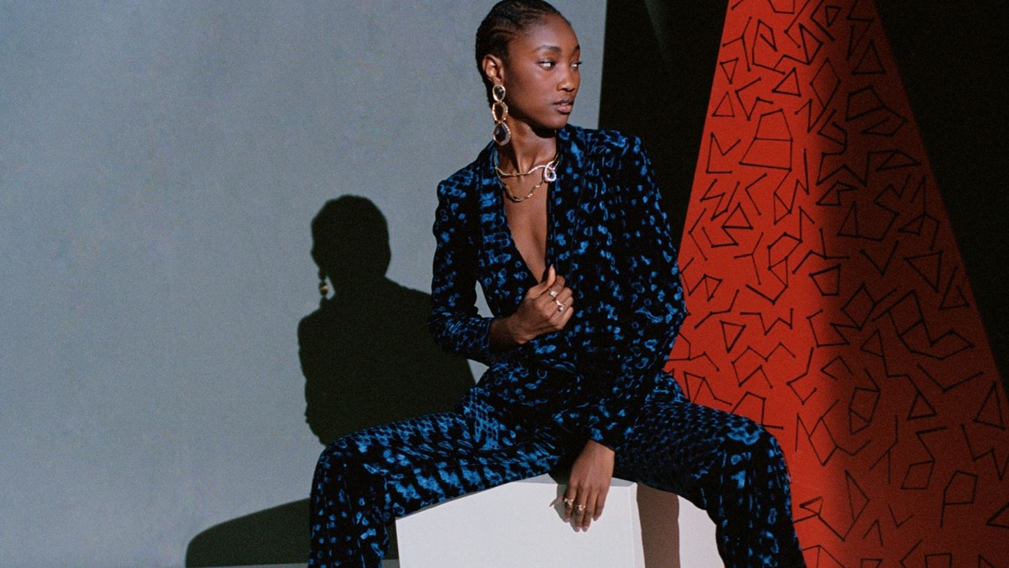 DVF | &#x397; Holiday Capsule &#x3C3;&#x3C5;&#x3BB;&#x3BB;&#x3BF;&#x3B3;&#x3AE; &#x3C0;&#x3BF;&#x3C5; &#x3B1;&#x3BE;&#x3AF;&#x3B6;&#x3B5;&#x3B9; &#x3BD;&#x3B1; &#x3AD;&#x3C7;&#x3B5;&#x3B9;&#x3C2; &#x3C3;&#x3C4;&#x3B7;&#x3BD; &#x3B3;&#x3BA;&#x3B1;&#x3C1;&#x3BD;&#x3C4;&#x3B1;&#x3C1;&#x3CC;&#x3BC;&#x3C0;&#x3B1; &#x3C3;&#x3BF;&#x3C5;