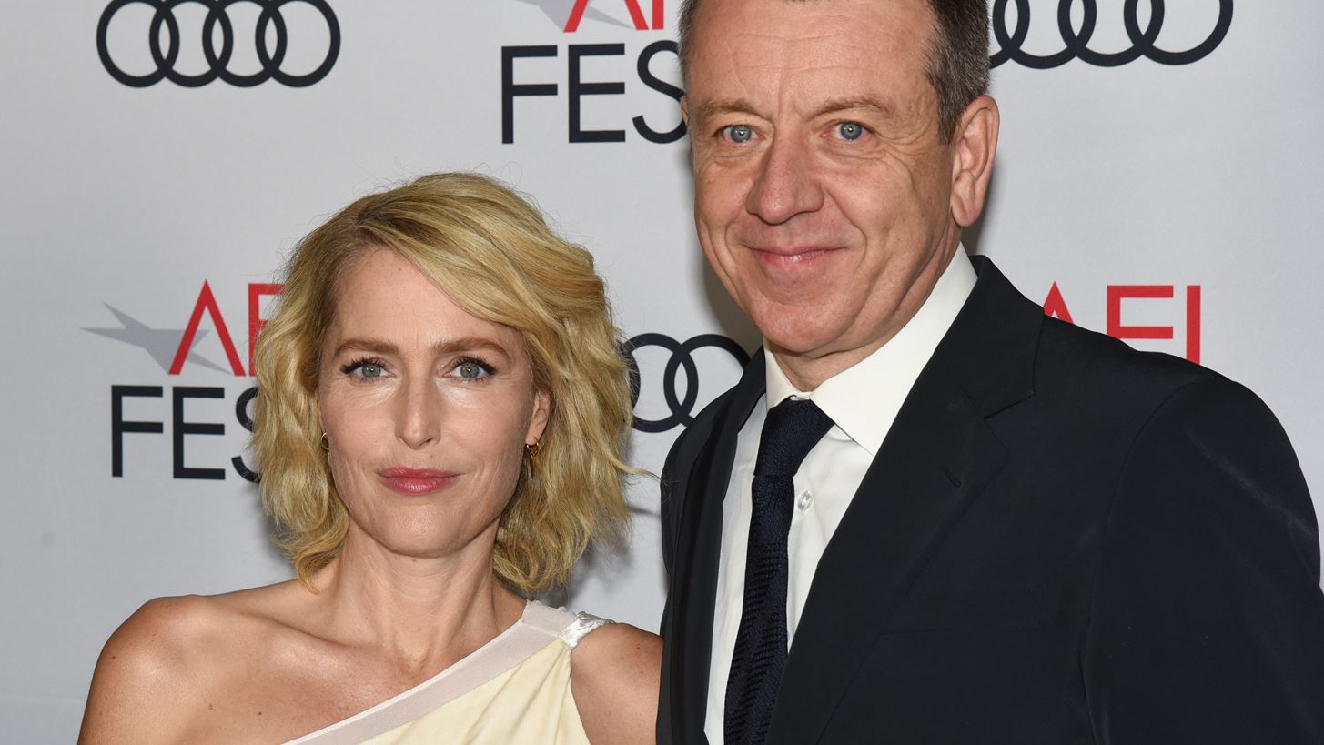 Gillian Anderson | &#x3A7;&#x3CE;&#x3C1;&#x3B9;&#x3C3;&#x3B5; &#x3BC;&#x3B5; &#x3C4;&#x3BF;&#x3BD; &#x3B4;&#x3B7;&#x3BC;&#x3B9;&#x3BF;&#x3C5;&#x3C1;&#x3B3;&#x3CC; &#x3C4;&#x3BF;&#x3C5; The Crown, Peter Morgan