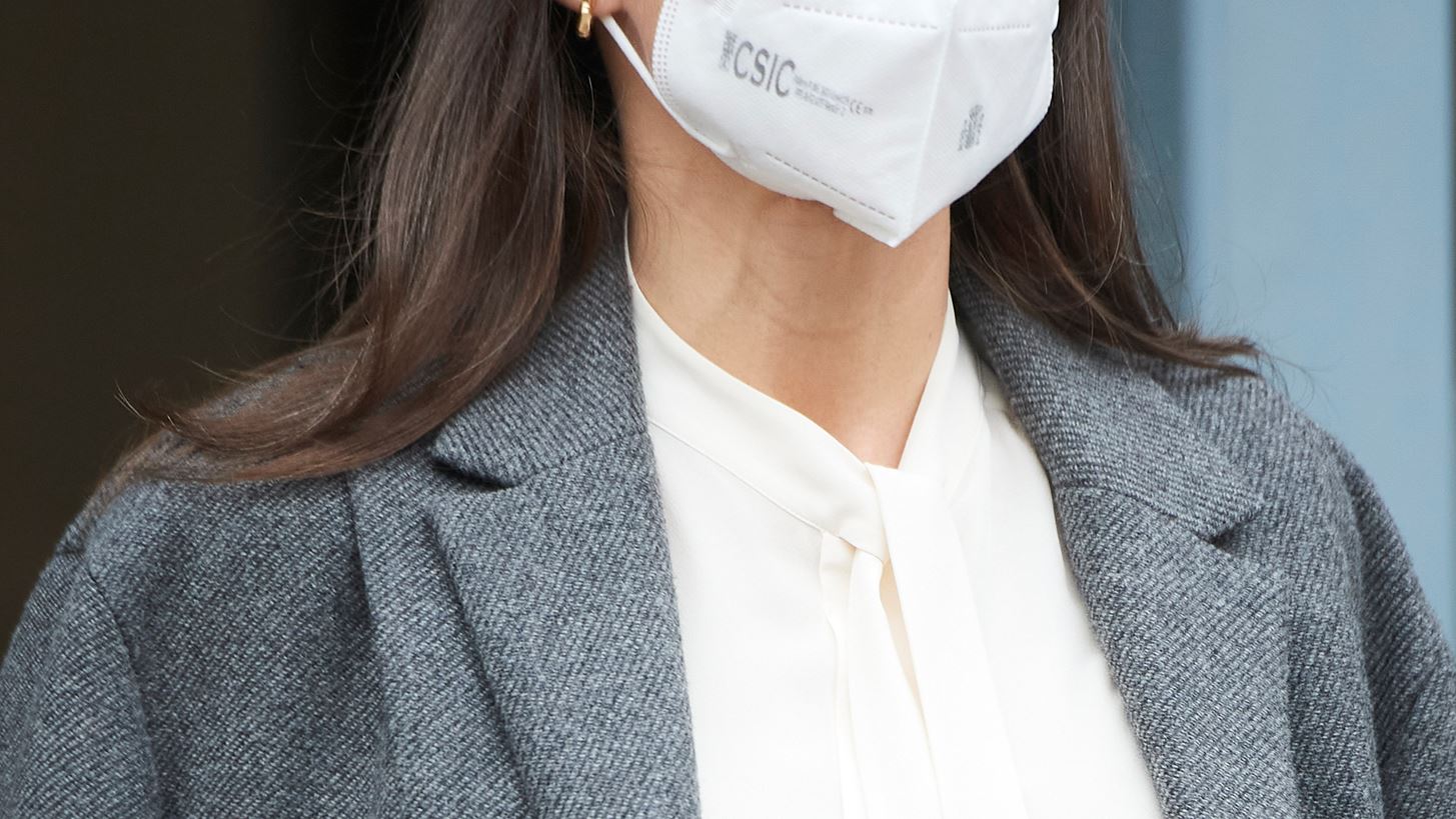 Letizia Ortiz | &#x397; &#x3B5;&#x3BC;&#x3C6;&#x3AC;&#x3BD;&#x3B9;&#x3C3;&#x3AE; &#x3C4;&#x3B7;&#x3C2; &#x3BC;&#x3B5; &#x3B3;&#x3BA;&#x3C1;&#x3AF;&#x3B6;&#x3B1; &#x3BC;&#x3B1;&#x3BB;&#x3BB;&#x3B9;&#x3AC;