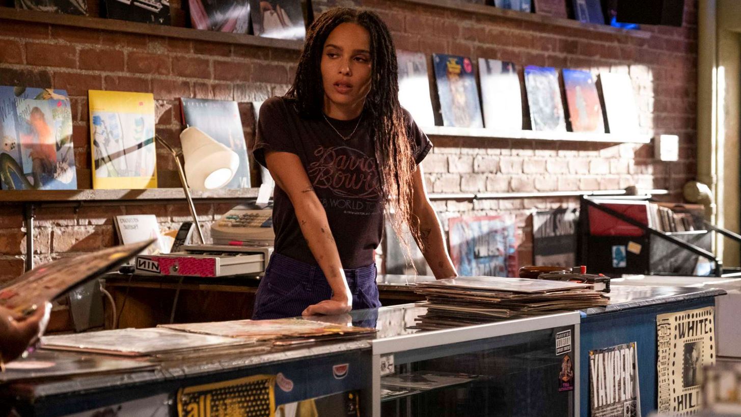 &#x397; Zo&#xEB; Kravitz &#x3B1;&#x3BA;&#x3BF;&#x3CD;&#x3B5;&#x3B9; &#x39B;&#x3AD;&#x3BD;&#x3B1; &#x3A0;&#x3BB;&#x3AC;&#x3C4;&#x3C9;&#x3BD;&#x3BF;&#x3C2; &#x3C3;&#x3C4;&#x3BF; &#x3C4;&#x3B7;&#x3BB;&#x3B5;&#x3BF;&#x3C0;&#x3C4;&#x3B9;&#x3BA;&#x3CC; High Fidelity