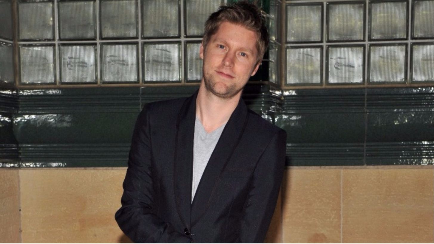 O Christopher Bailey &#x3C6;&#x3B5;&#x3CD;&#x3B3;&#x3B5;&#x3B9; &#x3B1;&#x3C0;&#x3CC; &#x3C4;&#x3BF;&#x3BD; &#x3BF;&#x3AF;&#x3BA;&#x3BF; Burberry