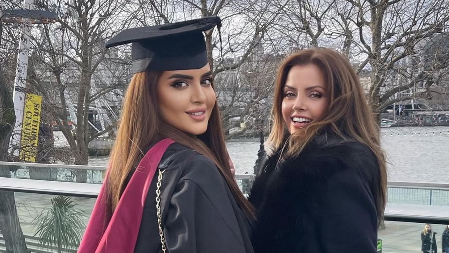 Sheikha Mahra | &#x397; &#x3C0;&#x3C1;&#x3B9;&#x3B3;&#x3BA;&#x3AF;&#x3C0;&#x3B9;&#x3C3;&#x3C3;&#x3B1; &#x3C4;&#x3BF;&#x3C5; &#x39D;&#x3C4;&#x3BF;&#x3C5;&#x3BC;&#x3C0;&#x3AC;&#x3B9; &#x3BC;&#x3B5; &#x3C4;&#x3B7;&#x3BD; &#x395;&#x3BB;&#x3BB;&#x3B7;&#x3BD;&#x3AF;&#x3B4;&#x3B1; &#x3BC;&#x3B7;&#x3C4;&#x3AD;&#x3C1;&#x3B1; &#x3B1;&#x3C1;&#x3C1;&#x3B1;&#x3B2;&#x3C9;&#x3BD;&#x3B9;&#x3AC;&#x3C3;&#x3C4;&#x3B7;&#x3BA;&#x3B5; &#x3C4;&#x3BF;&#x3BD; &#x3C1;&#x3AC;&#x3C0;&#x3B5;&#x3C1; French Montana