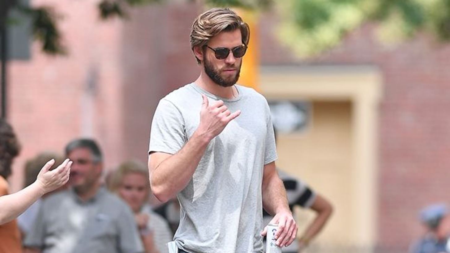 Justin Timberlake-Liam Hemsworth: &#x3A0;&#x3BF;&#x3CD; &#x3C4;&#x3BF;&#x3C5;&#x3C2; &#x3B5;&#x3BD;&#x3C4;&#x3CC;&#x3C0;&#x3B9;&#x3C3;&#x3B5; &#x3BF; &#x3C6;&#x3C9;&#x3C4;&#x3BF;&#x3B3;&#x3C1;&#x3B1;&#x3C6;&#x3B9;&#x3BA;&#x3CC;&#x3C2; &#x3C6;&#x3B1;&#x3BA;&#x3CC;&#x3C2;;