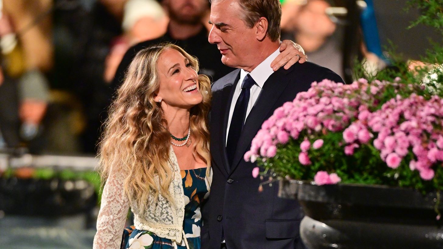 "Τελείωσε" | Το αιχμηρό μήνυμα του Chris Noth για τη Sarah Jessica Parker