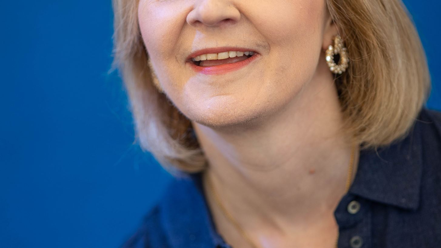 Liz Truss | &#x3A0;&#x3BF;&#x3B9;&#x3B1; &#x3B5;&#x3AF;&#x3BD;&#x3B1;&#x3B9; &#x3B7; &#x3BD;&#x3AD;&#x3B1; &#x3C0;&#x3C1;&#x3C9;&#x3B8;&#x3C5;&#x3C0;&#x3BF;&#x3C5;&#x3C1;&#x3B3;&#x3CC;&#x3C2; &#x3C4;&#x3B7;&#x3C2; &#x39C;&#x3B5;&#x3B3;&#x3AC;&#x3BB;&#x3B7;&#x3C2; &#x392;&#x3C1;&#x3B5;&#x3C4;&#x3B1;&#x3BD;&#x3AF;&#x3B1;&#x3C2;