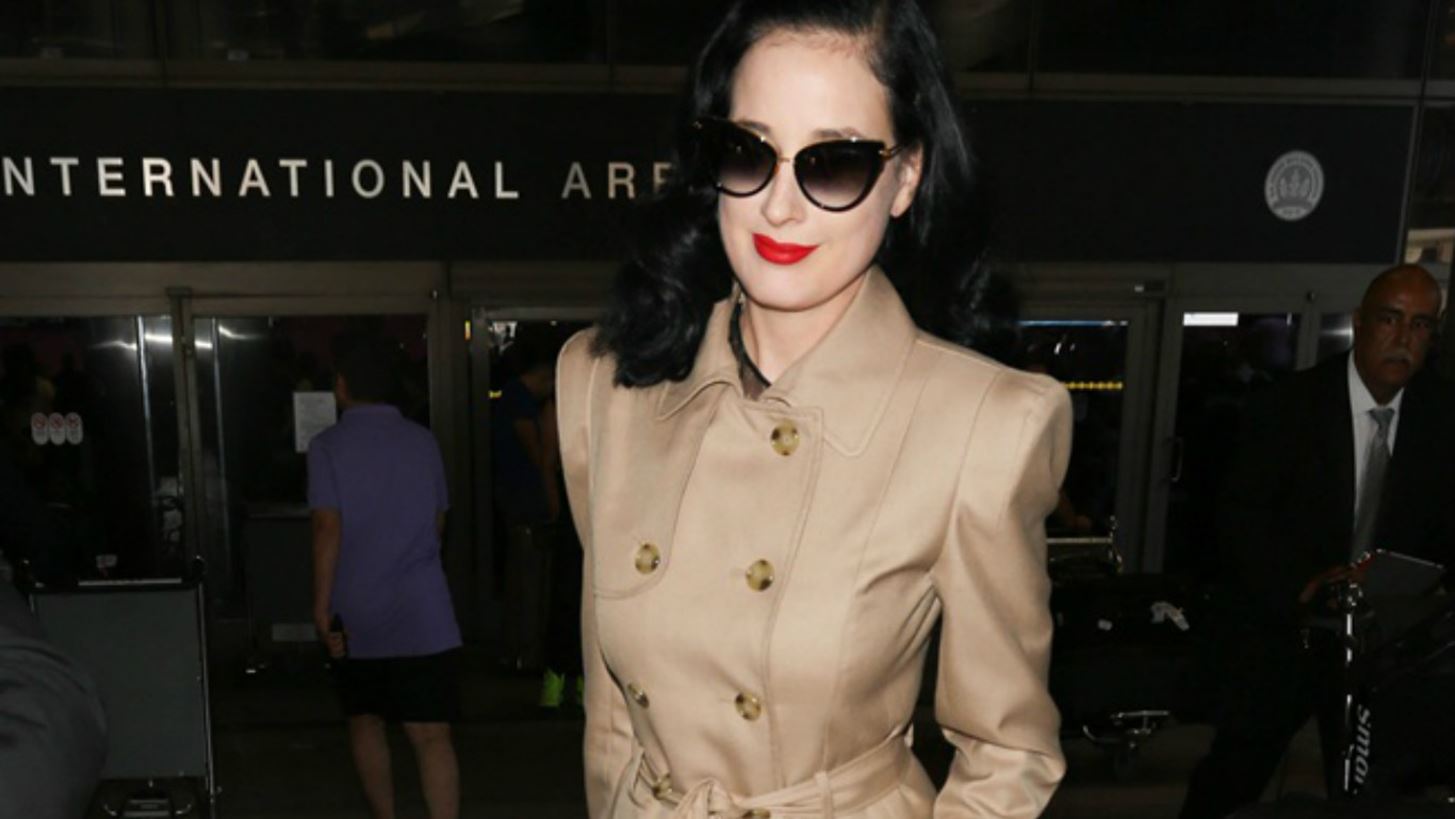 Dita Von Teese - Monica Bellucci: &#x3A0;&#x3BF;&#x3CD; &#x3C4;&#x3B9;&#x3C2; &#x3B5;&#x3BD;&#x3C4;&#x3CC;&#x3C0;&#x3B9;&#x3C3;&#x3B5; &#x3BF; &#x3C6;&#x3C9;&#x3C4;&#x3BF;&#x3B3;&#x3C1;&#x3B1;&#x3C6;&#x3B9;&#x3BA;&#x3CC;&#x3C2; &#x3C6;&#x3B1;&#x3BA;&#x3CC;&#x3C2;;