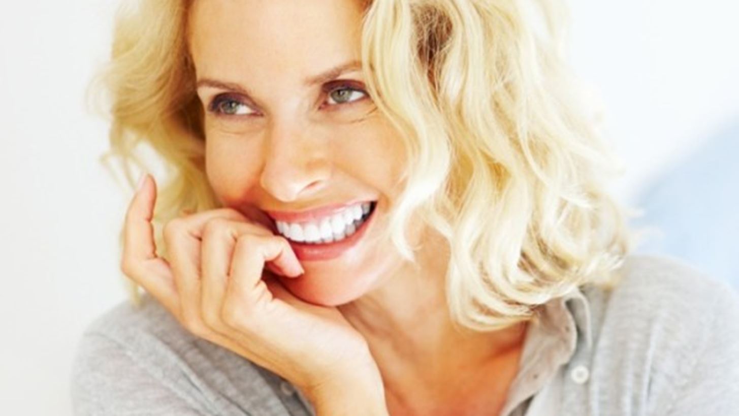 Το δέρμα στα 50: H φροντίδα του προσώπου σύμφωνα με τη δερματολόγο