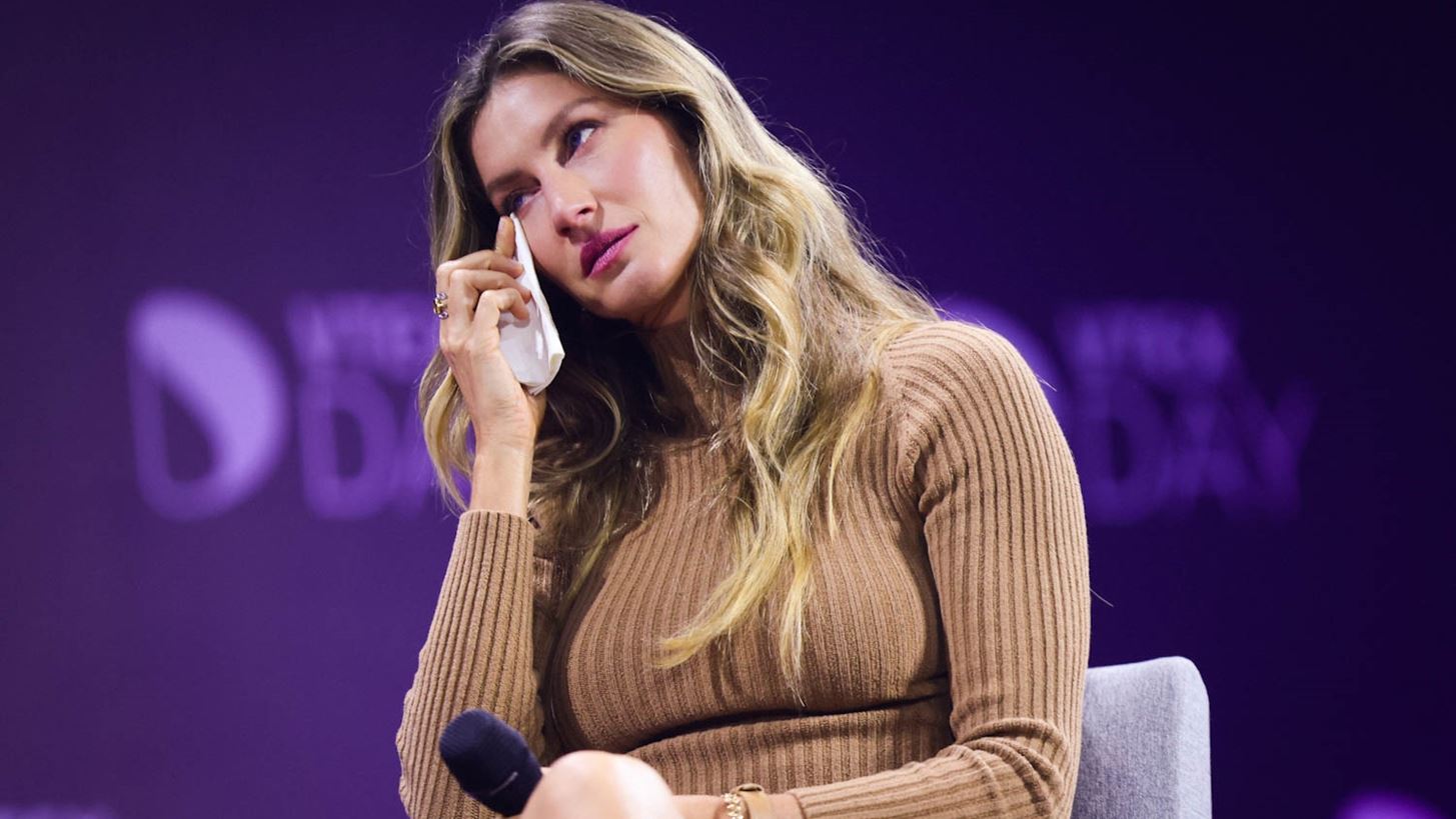 &#x397; Gisele &#x3B1;&#x3C0;&#x3BF;&#x3C7;&#x3B1;&#x3B9;&#x3C1;&#x3B5;&#x3C4;&#x3AC; &#x3C4;&#x3B7; &#x3BC;&#x3B7;&#x3C4;&#x3AD;&#x3C1;&#x3B1; &#x3C4;&#x3B7;&#x3C2; &#x3C0;&#x3BF;&#x3C5; &#x3AD;&#x3C6;&#x3C5;&#x3B3;&#x3B5; &#x3B1;&#x3C0;&#x3CC; &#x3C4;&#x3B7; &#x3B6;&#x3C9;&#x3AE; &#x3BC;&#x3B5; &#x3BC;&#x3AF;&#x3B1; &#x3C3;&#x3C0;&#x3B1;&#x3C1;&#x3B1;&#x3BA;&#x3C4;&#x3B9;&#x3BA;&#x3AE; &#x3B1;&#x3BD;&#x3AC;&#x3C1;&#x3C4;&#x3B7;&#x3C3;&#x3B7;