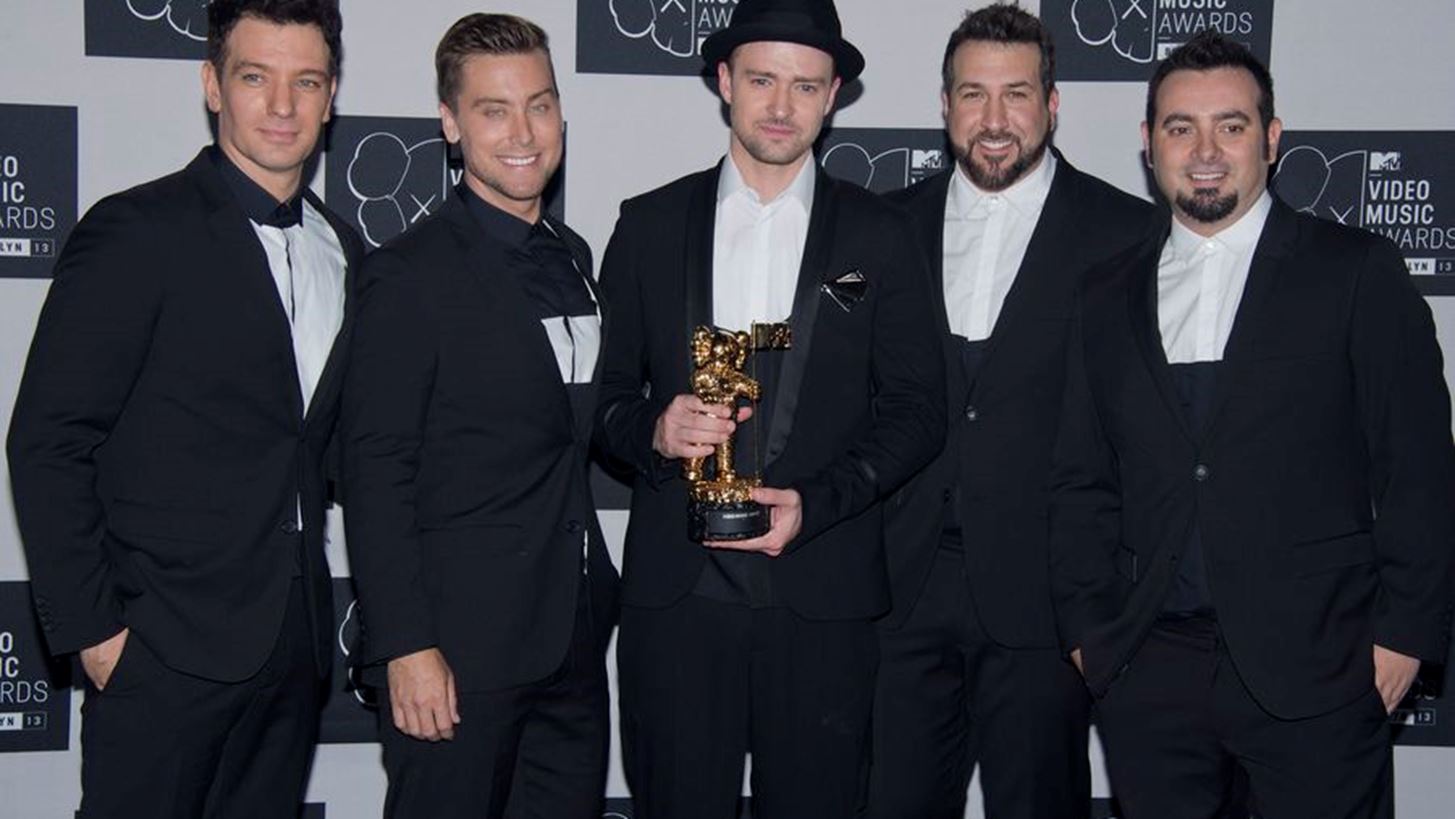 NSYNC: &#x3A4;&#x3BF; &#x3B1;&#x3B3;&#x3B1;&#x3C0;&#x3B7;&#x3BC;&#x3AD;&#x3BD;&#x3BF; boy band &#x3C4;&#x3C9;&#x3BD; &#x27;00s &#x3B5;&#x3C0;&#x3B9;&#x3C3;&#x3C4;&#x3C1;&#x3AD;&#x3C6;&#x3B5;&#x3B9;