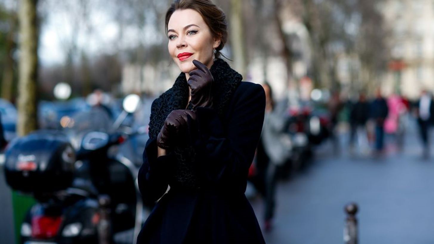 &#x39F; &#x3BA;&#x3CC;&#x3C3;&#x3BC;&#x3BF;&#x3C2; &#x3C4;&#x3B7;&#x3C2; &#x3BC;&#x3CC;&#x3B4;&#x3B1;&#x3C2; &#x3BA;&#x3B1;&#x3C4;&#x3B7;&#x3B3;&#x3BF;&#x3C1;&#x3B5;&#x3AF; &#x3C4;&#x3B7; &#x3C3;&#x3C7;&#x3B5;&#x3B4;&#x3B9;&#x3AC;&#x3C3;&#x3C4;&#x3C1;&#x3B9;&#x3B1; Ulyana Sergeenko &#x3B3;&#x3B9;&#x3B1; &#x3C1;&#x3B1;&#x3C4;&#x3C3;&#x3B9;&#x3C3;&#x3BC;&#x3CC;