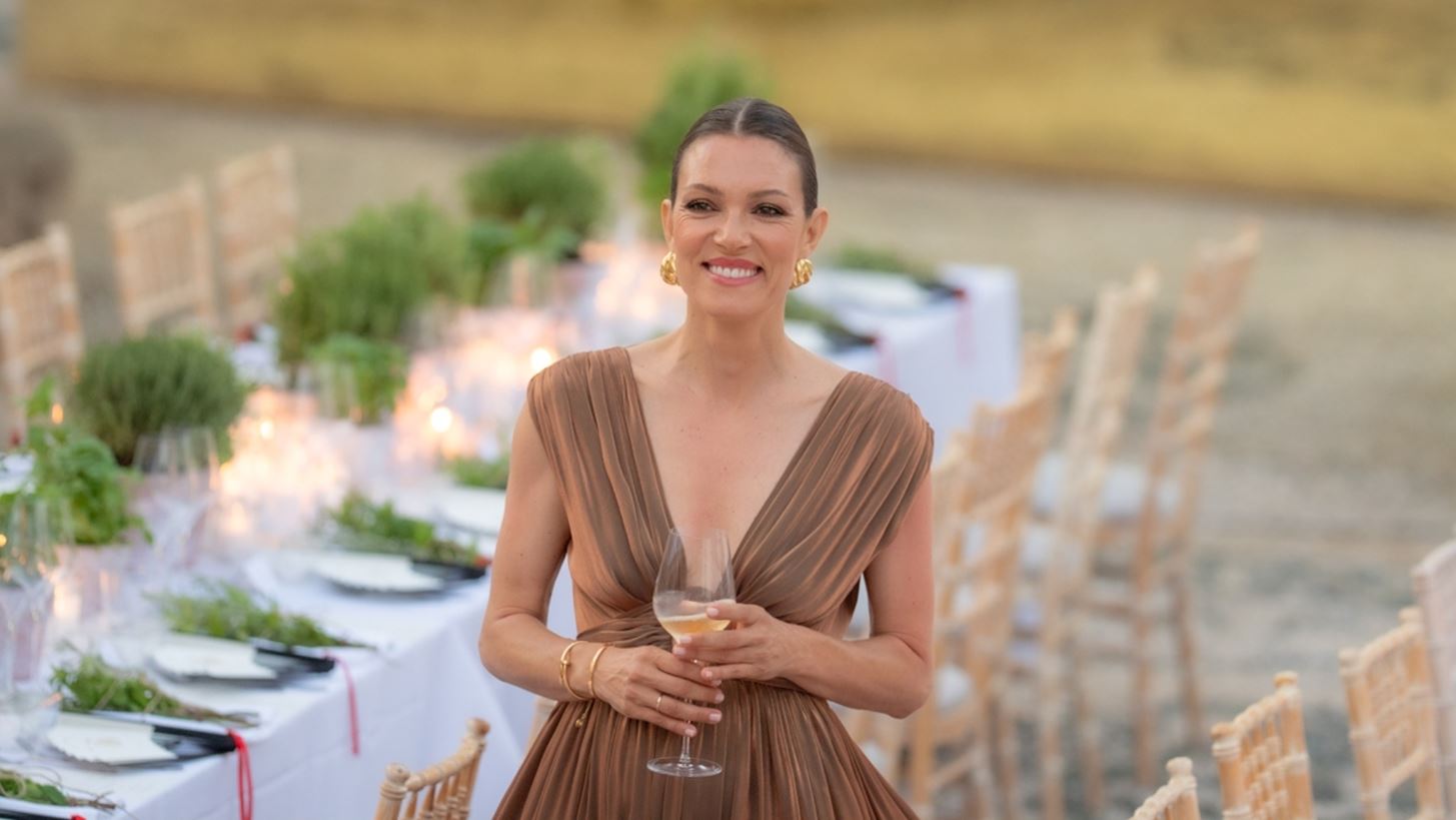 &#x392;&#x3AF;&#x3BA;&#x3C5; &#x39A;&#x3B1;&#x3B3;&#x3B9;&#x3AC; | H stylish &#x3B5;&#x3BC;&#x3C6;&#x3AC;&#x3BD;&#x3B9;&#x3C3;&#x3B7; &#x3C3;&#x3C4;&#x3BF; &#x3BA;&#x3CC;&#x3BA;&#x3BA;&#x3B9;&#x3BD;&#x3BF; &#x3C7;&#x3B1;&#x3BB;&#x3AF; &#x3C4;&#x3BF;&#x3C5; &#x3A6;&#x3B5;&#x3C3;&#x3C4;&#x3B9;&#x3B2;&#x3AC;&#x3BB; &#x392;&#x3B5;&#x3BD;&#x3B5;&#x3C4;&#x3AF;&#x3B1;&#x3C2;