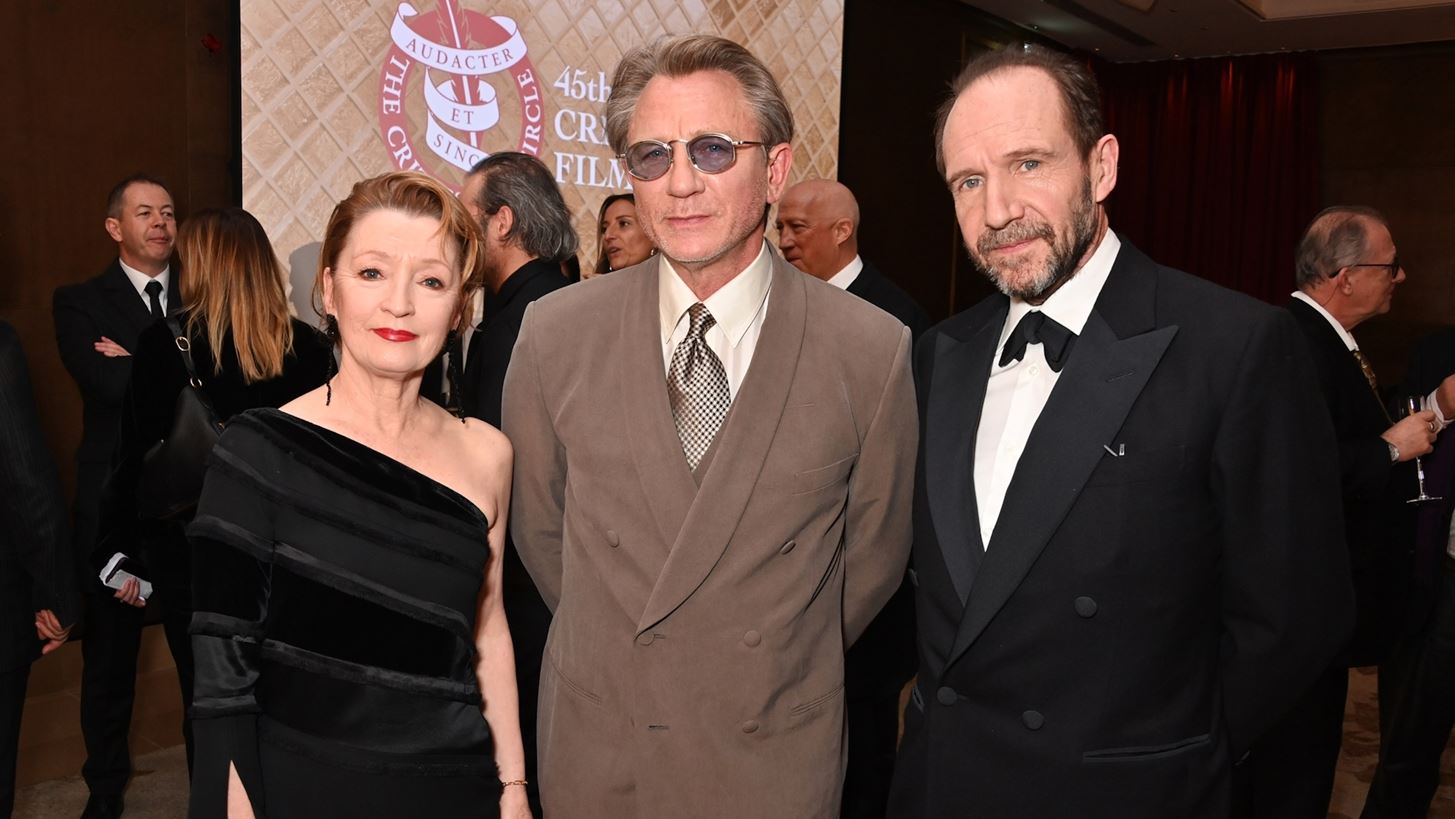 &#x3A0;&#x3BF;&#x3B9;&#x3BF;&#x3C2; James Bond; &#x39C;&#x3B5; &#x3B1;&#x3C5;&#x3C4;&#x3AE; &#x3C4;&#x3B7;&#x3BD; &#x3B5;&#x3BC;&#x3C6;&#x3AC;&#x3BD;&#x3B9;&#x3C3;&#x3B7; &#x3BF; Daniel Craig &quot;&#x3AD;&#x3C3;&#x3B2;&#x3B7;&#x3C3;&#x3B5;&quot; &#x3C4;&#x3BF;&#x3BD; 007