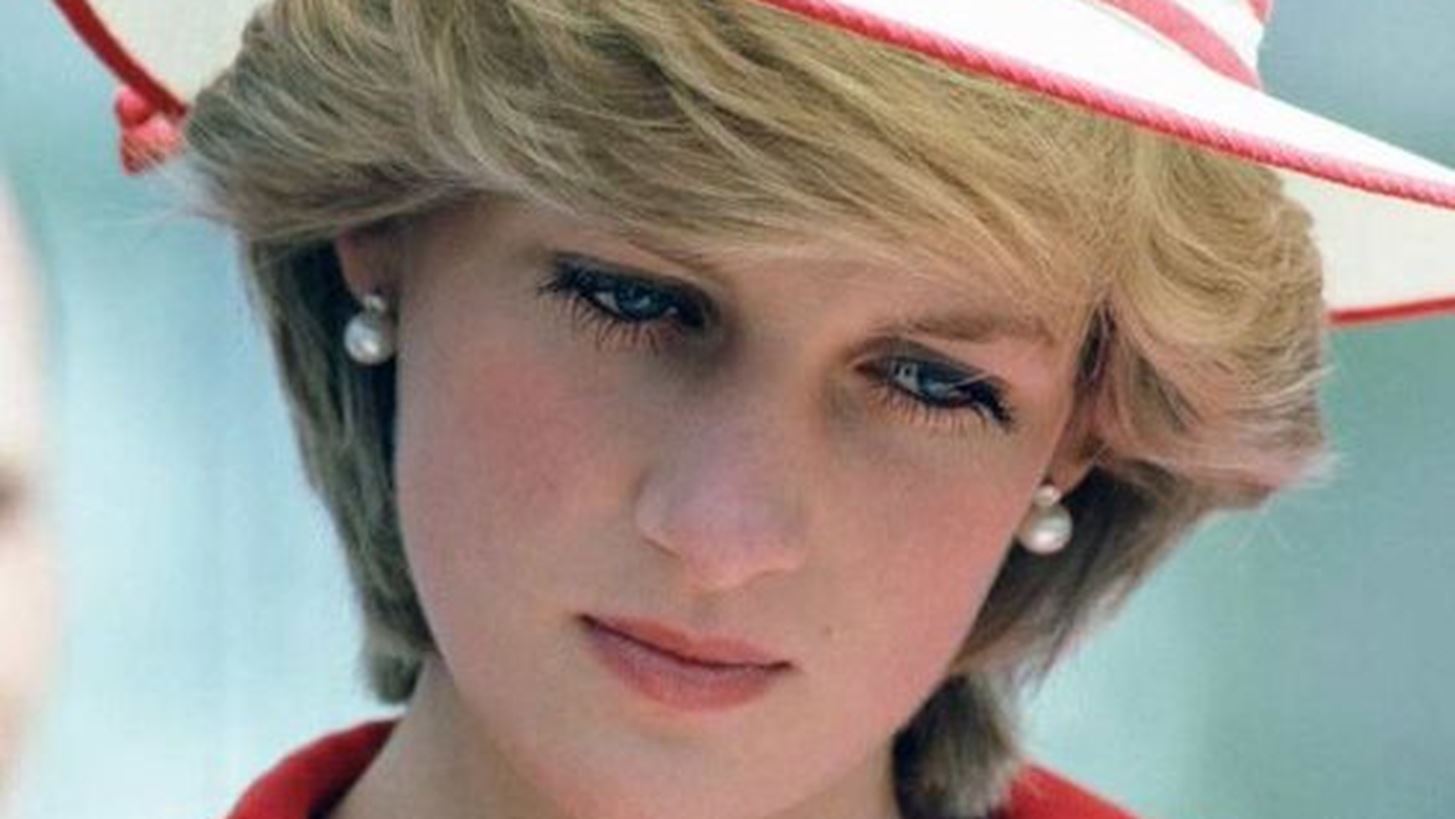 &#x3A0;&#x3C1;&#x3B9;&#x3B3;&#x3BA;&#x3AF;&#x3C0;&#x3B9;&#x3C3;&#x3C3;&#x3B1; Diana: &#x393;&#x3B9;&#x3B1;&#x3C4;&#x3AF; &#x3B4;&#x3B5;&#x3BD; &#x3AE;&#x3B8;&#x3B5;&#x3BB;&#x3B5; &#x3BD;&#x3B1; &#x3C6;&#x3BF;&#x3C1;&#x3AD;&#x3C3;&#x3B5;&#x3B9; Chanel &#x3BC;&#x3B5;&#x3C4;&#x3AC; &#x3C4;&#x3BF; &#x3B4;&#x3B9;&#x3B1;&#x3B6;&#x3CD;&#x3B3;&#x3B9;&#x3CC; &#x3C4;&#x3B7;&#x3C2;;