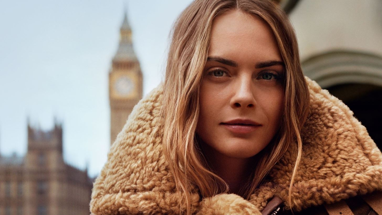 &#x397; Olivia Colman &#x3BA;&#x3B1;&#x3B9; &#x3B7; Cara Delevingne &#x3C0;&#x3C1;&#x3C9;&#x3C4;&#x3B1;&#x3B3;&#x3C9;&#x3BD;&#x3B9;&#x3C3;&#x3C4;&#x3BF;&#x3CD;&#x3BD; &#x3C3;&#x3C4;&#x3B7; &#x3BD;&#x3AD;&#x3B1; &#x3BA;&#x3B1;&#x3BC;&#x3C0;&#x3AC;&#x3BD;&#x3B9;&#x3B1; &#x3C4;&#x3BF;&#x3C5; &#x3BF;&#x3AF;&#x3BA;&#x3BF;&#x3C5; Burberry