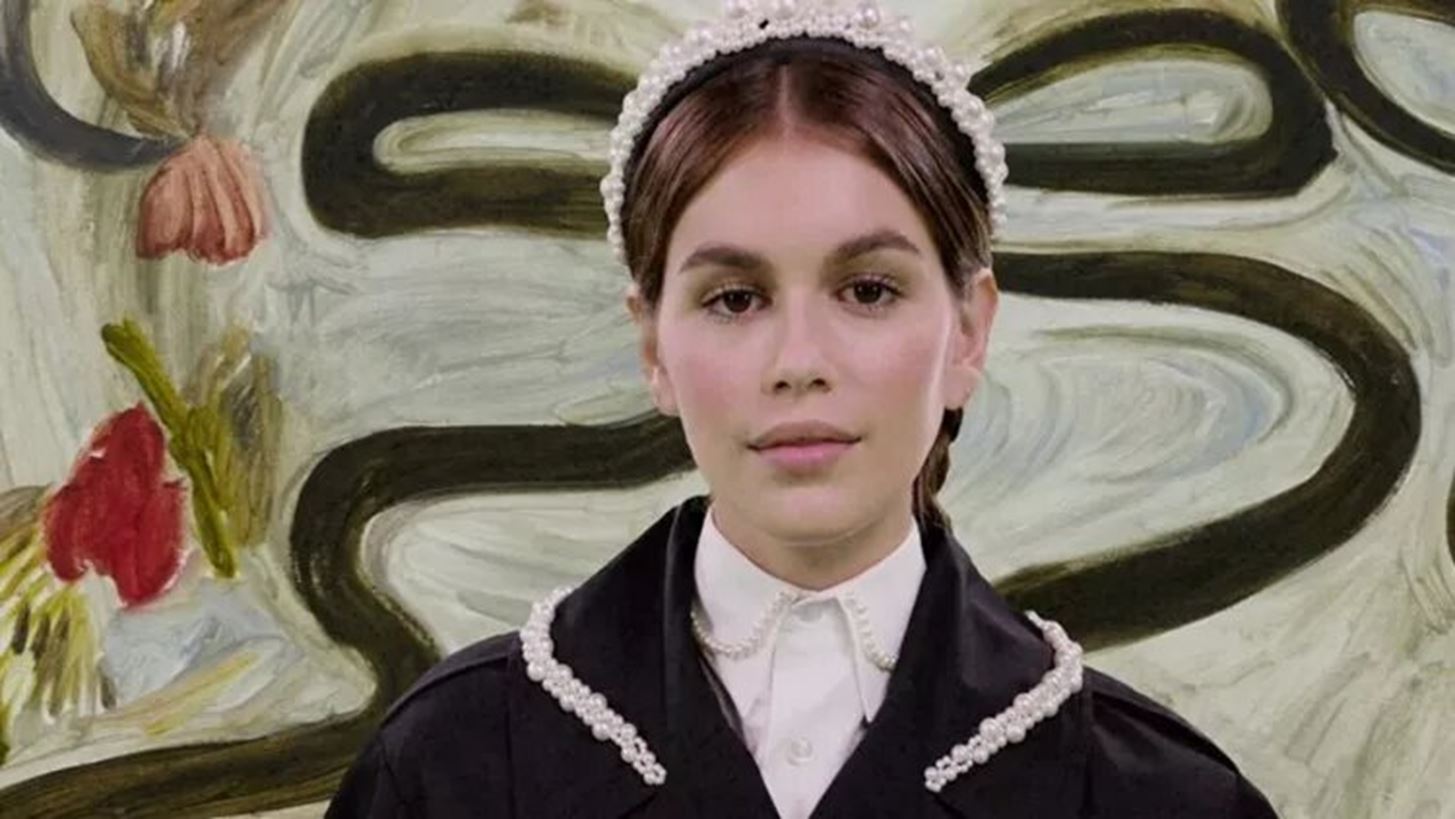 &#x397; Simone Rocha &#x3BA;&#x3B1;&#x3B9; &#x3C4;&#x3B1; &#x397;&amp;&#x39C; &#x3B3;&#x3B9;&#x3BF;&#x3C1;&#x3C4;&#x3AC;&#x3B6;&#x3BF;&#x3C5;&#x3BD; &#x3C4;&#x3B7; &#x3C3;&#x3C5;&#x3BD;&#x3B5;&#x3C1;&#x3B3;&#x3B1;&#x3C3;&#x3AF;&#x3B1; &#x3C4;&#x3BF;&#x3C5;&#x3C2; &#x3BC;&#x3B5; &#x3BC;&#x3B9;&#x3B1; &#x3B5;&#x3BC;&#x3C0;&#x3B5;&#x3B9;&#x3C1;&#x3AF;&#x3B1; &#x3B5;&#x3C0;&#x3B1;&#x3C5;&#x3BE;&#x3B7;&#x3BC;&#x3AD;&#x3BD;&#x3B7;&#x3C2; &#x3C0;&#x3C1;&#x3B1;&#x3B3;&#x3BC;&#x3B1;&#x3C4;&#x3B9;&#x3BA;&#x3CC;&#x3C4;&#x3B7;&#x3C4;&#x3B1;&#x3C2;