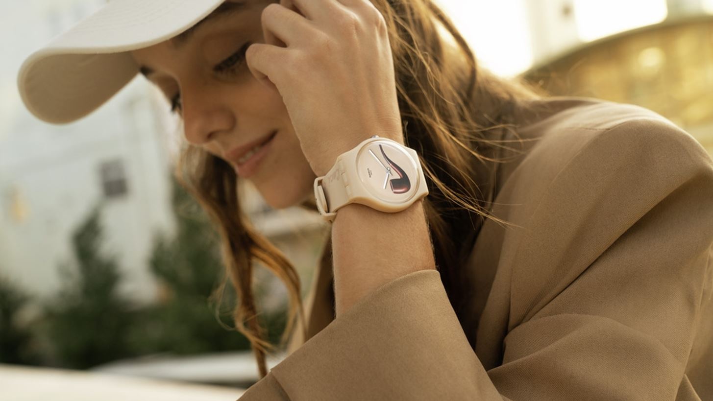 &#x3A4;&#x3B1; &#x3BD;&#x3AD;&#x3B1; &#x3C1;&#x3BF;&#x3BB;&#x3CC;&#x3B3;&#x3B9;&#x3B1; &#x3C4;&#x3BF;&#x3C5; Swatch Art Journey &#x3B5;&#x3BC;&#x3C0;&#x3BD;&#x3AD;&#x3BF;&#x3BD;&#x3C4;&#x3B1;&#x3B9; &#x3B1;&#x3C0;&#x3CC; &#x3C3;&#x3C0;&#x3BF;&#x3C5;&#x3B4;&#x3B1;&#x3AF;&#x3B5;&#x3C2; &#x3C3;&#x3C4;&#x3B9;&#x3B3;&#x3BC;&#x3AD;&#x3C2; &#x3C3;&#x3C4;&#x3B7;&#x3BD; &#x3B9;&#x3C3;&#x3C4;&#x3BF;&#x3C1;&#x3AF;&#x3B1; &#x3C4;&#x3B7;&#x3C2; &#x3C4;&#x3AD;&#x3C7;&#x3BD;&#x3B7;&#x3C2;
