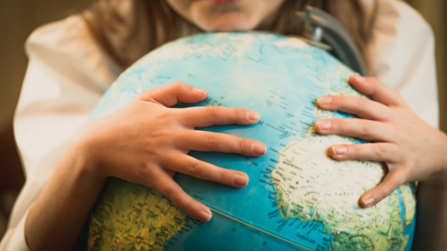 &#x397; &#x3C7;&#x3CE;&#x3C1;&#x3B1; &#x3C0;&#x3BF;&#x3C5; &#x3B2;&#x3AC;&#x3B6;&#x3B5;&#x3B9; &#x3C4;&#x3BF; &#x3BC;&#x3AC;&#x3B8;&#x3B7;&#x3BC;&#x3B1; &#x3C4;&#x3B7;&#x3C2; &#x3BA;&#x3BB;&#x3B9;&#x3BC;&#x3B1;&#x3C4;&#x3B9;&#x3BA;&#x3AE;&#x3C2; &#x3B1;&#x3BB;&#x3BB;&#x3B1;&#x3B3;&#x3AE;&#x3C2; &#x3C3;&#x3C4;&#x3B1; &#x3C3;&#x3C7;&#x3BF;&#x3BB;&#x3B5;&#x3AF;&#x3B1;