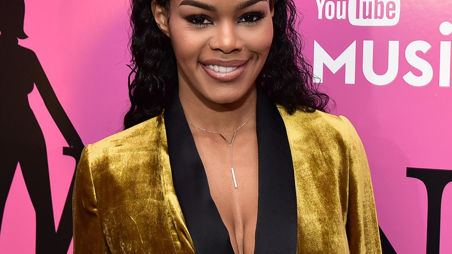 H &#x3C0;&#x3B9;&#x3BF; cool &#x3B3;&#x3C5;&#x3BD;&#x3B1;&#x3AF;&#x3BA;&#x3B1; &#x3C4;&#x3BF;&#x3C5; &#x3C0;&#x3BB;&#x3B1;&#x3BD;&#x3AE;&#x3C4;&#x3B7; &#x3C6;&#x3CC;&#x3C1;&#x3B5;&#x3C3;&#x3B5; Zara &#x3C3;&#x3C4;&#x3BF; &#x3BA;&#x3CC;&#x3BA;&#x3BA;&#x3B9;&#x3BD;&#x3BF; &#x3C7;&#x3B1;&#x3BB;&#x3AF;