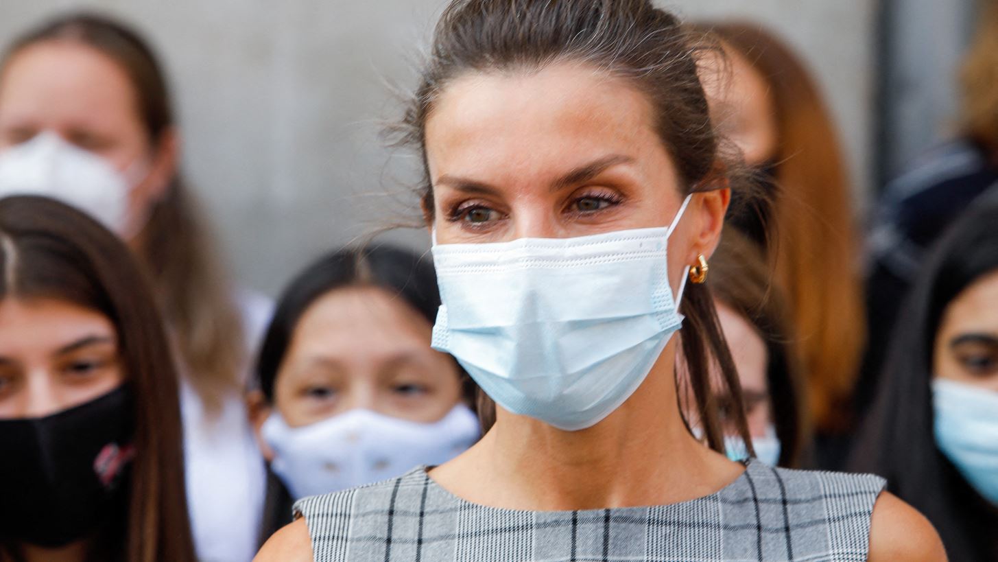 &#x397; &#x3B2;&#x3B1;&#x3C3;&#x3AF;&#x3BB;&#x3B9;&#x3C3;&#x3C3;&#x3B1; Letizia &#x3C6;&#x3CC;&#x3C1;&#x3B5;&#x3C3;&#x3B5; &#x3AD;&#x3BD;&#x3B1; &#x3BA;&#x3BF;&#x3BC;&#x3C8;&#x3CC; &#x3C4;&#x3BF;&#x3C0; &#x3B1;&#x3C0;&#x3CC; &#x3C4;&#x3B1; Zara