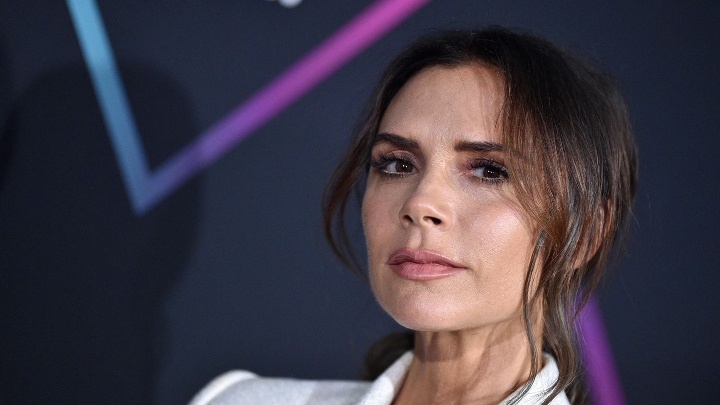 &#x397; Victoria Beckham &#x3BC;&#x3AC;&#x3C2; &#x3B4;&#x3AF;&#x3BD;&#x3B5;&#x3B9; &#x3BC;&#x3AF;&#x3B1; &#x3BC;&#x3B9;&#x3BA;&#x3C1;&#x3AE; &#x3B3;&#x3B5;&#x3CD;&#x3C3;&#x3B7; &#x3B1;&#x3C0;&#x3CC; &#x3C4;&#x3B7; &#x3BD;&#x3AD;&#x3B1; beauty &#x3C3;&#x3B5;&#x3B9;&#x3C1;&#x3AC; &#x3C4;&#x3B7;&#x3C2;