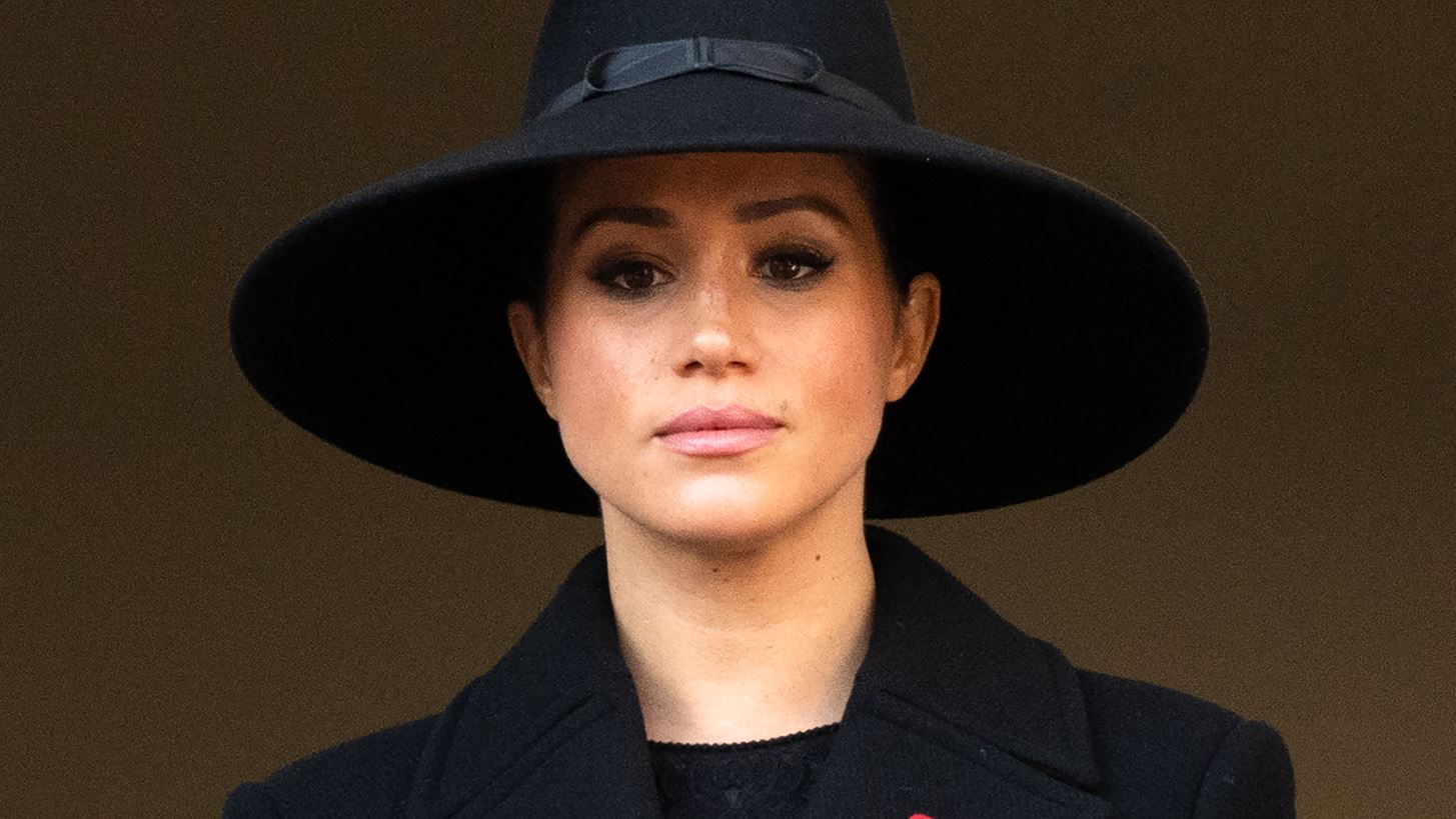 Meghan Markle | &#x3A4;&#x3BF; &#x3BD;&#x3AD;&#x3BF; &#x3B2;&#x3B9;&#x3B2;&#x3BB;&#x3AF;&#x3BF; &#x3C0;&#x3BF;&#x3C5; &#x3C4;&#x3B7;&#x3BD; &#x3B1;&#x3C0;&#x3B5;&#x3B9;&#x3BA;&#x3BF;&#x3BD;&#x3AF;&#x3B6;&#x3B5;&#x3B9; &#x3C9;&#x3C2; &#x3AD;&#x3BD;&#x3B1;&#x3BD; &#x3C4;&#x3CD;&#x3C1;&#x3B1;&#x3BD;&#x3BD;&#x3BF; &#x3B1;&#x3C0;&#x3AD;&#x3BD;&#x3B1;&#x3BD;&#x3C4;&#x3B9; &#x3C3;&#x3C4;&#x3BF;&#x3C5;&#x3C2; &#x3B5;&#x3C1;&#x3B3;&#x3B1;&#x3B6;&#x3BF;&#x3BC;&#x3AD;&#x3BD;&#x3BF;&#x3C5;&#x3C2; &#x3C4;&#x3BF;&#x3C5; &#x3A0;&#x3B1;&#x3BB;&#x3B1;&#x3C4;&#x3B9;&#x3BF;&#x3CD;