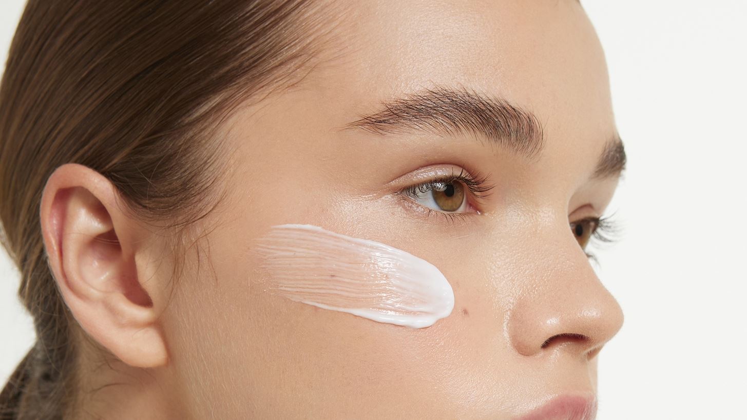 Η επαναστατική φροντίδα για την ευαίσθητη επιδερμίδα με τάση ατοπίας