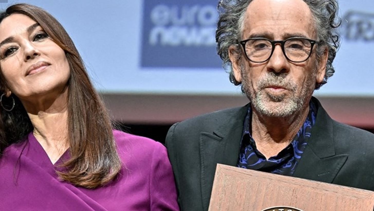Monica Bellucci &#x3B3;&#x3B9;&#x3B1; Tim Burton: &quot;&#x3A4;&#x3BF;&#x3BD; &#x3B1;&#x3B3;&#x3B1;&#x3C0;&#x3CE;&quot;