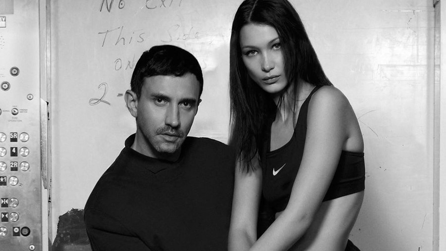 &#x3A0;&#x3BF;&#x3B9;&#x3BF; &#x3B5;&#x3AF;&#x3BD;&#x3B1;&#x3B9; &#x3C4;&#x3BF; &quot;&#x3B1;&#x3C5;&#x3B8;&#x3B5;&#x3BD;&#x3C4;&#x3B9;&#x3BA;&#x3CC;&quot; sportswear &#x3C3;&#x3CD;&#x3BC;&#x3C6;&#x3C9;&#x3BD;&#x3B1; &#x3BC;&#x3B5; &#x3C4;&#x3BF;&#x3BD; Riccardo Tisci;