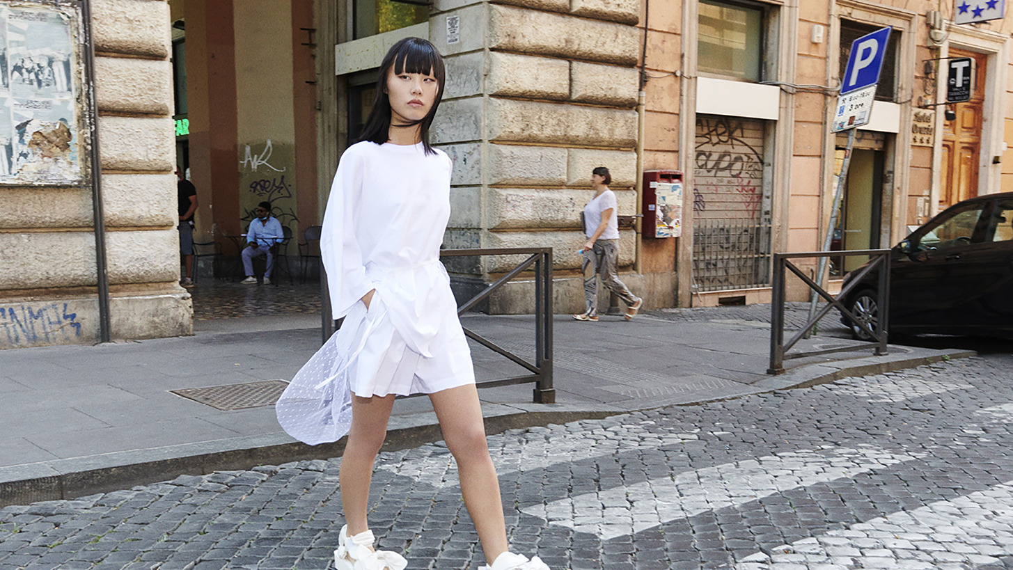 REDValentino | H &#x3C3;&#x3C5;&#x3BB;&#x3BB;&#x3BF;&#x3B3;&#x3AE; &#x3B3;&#x3B9;&#x3B1; &#x3C4;&#x3B7; &#x3C3;&#x3B5;&#x3B6;&#x3CC;&#x3BD; S/S 2021 &#x3B5;&#x3AF;&#x3BD;&#x3B1;&#x3B9; &#x3BC;&#x3B9;&#x3B1; &#x3C9;&#x3B4;&#x3AE; &#x3C3;&#x3C4;&#x3BF; street style