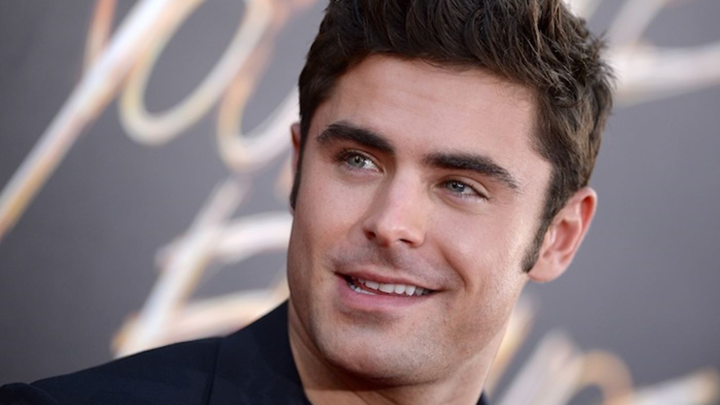 Zac Efron: &#x397;&#x3BC;&#x3AF;&#x3B3;&#x3C5;&#x3BC;&#x3BD;&#x3BF;&#x3C2; &#x3C3;&#x3B5; &#x3BC;&#x3B9;&#x3B1; &#x3BA;&#x3B1;&#x3BC;&#x3AE;&#x3BB;&#x3B1; &#x3C3;&#x3C4;&#x3B7; &#x3BC;&#x3AD;&#x3C3;&#x3B7; &#x3C4;&#x3B7;&#x3C2; &#x3B5;&#x3C1;&#x3AE;&#x3BC;&#x3BF;&#x3C5;!