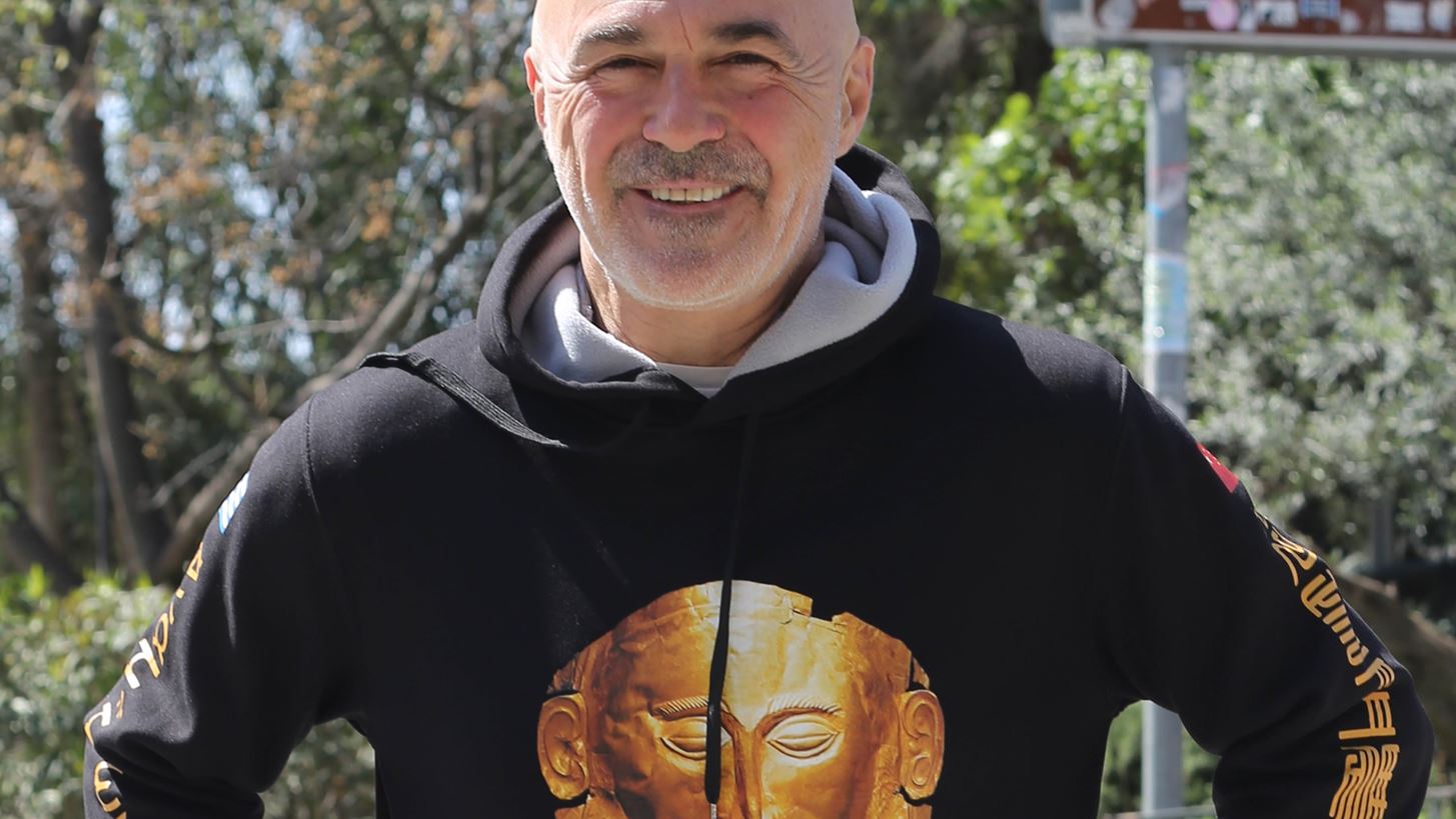 &#x3A0;&#x3B1;&#x3C1;&#x3B1;&#x3B9;&#x3C4;&#x3AE;&#x3B8;&#x3B7;&#x3BA;&#x3B5; &#x3BF; &#x3A3;&#x3C4;&#x3AC;&#x3B8;&#x3B7;&#x3C2; &#x39B;&#x3B9;&#x3B2;&#x3B1;&#x3B8;&#x3B9;&#x3BD;&#x3CC;&#x3C2; &#x3B1;&#x3C0;&#x3CC; &#x3C4;&#x3BF; &#x395;&#x3B8;&#x3BD;&#x3B9;&#x3BA;&#x3CC; &#x398;&#x3AD;&#x3B1;&#x3C4;&#x3C1;&#x3BF; - &#x3A4;&#x3B9; &#x3BB;&#x3AD;&#x3B5;&#x3B9; &#x3C3;&#x3C4;&#x3B7;&#x3BD; &#x3B5;&#x3C0;&#x3B9;&#x3C3;&#x3C4;&#x3BF;&#x3BB;&#x3AE; &#x3C4;&#x3BF;&#x3C5;