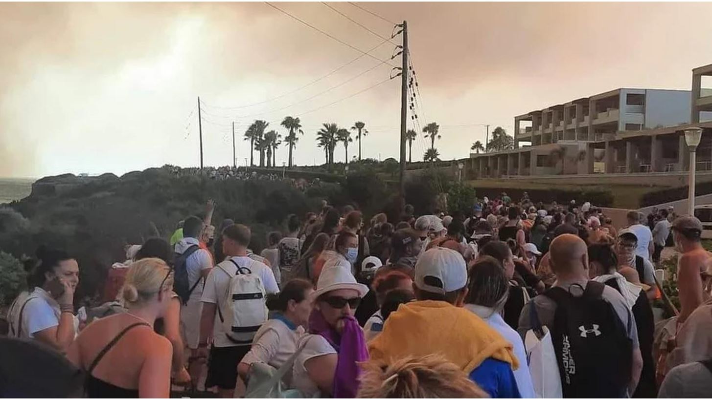 &#x3A1;&#x3CC;&#x3B4;&#x3BF;&#x3C2; | &#x397; &#x3BC;&#x3B5;&#x3B3;&#x3B1;&#x3BB;&#x3CD;&#x3C4;&#x3B5;&#x3C1;&#x3B7; &#x3B5;&#x3C0;&#x3B9;&#x3C7;&#x3B5;&#x3AF;&#x3C1;&#x3B7;&#x3C3;&#x3B7; &#x3B5;&#x3BA;&#x3BA;&#x3AD;&#x3BD;&#x3C9;&#x3C3;&#x3B7;&#x3C2; &#x3C3;&#x3B5; &#x3C6;&#x3C9;&#x3C4;&#x3B9;&#x3AC; &#x3C0;&#x3BF;&#x3C5; &#x3AD;&#x3B3;&#x3B9;&#x3BD;&#x3B5; &#x3C0;&#x3BF;&#x3C4;&#x3AD; &#x3C3;&#x3C4;&#x3B7; &#x3C7;&#x3CE;&#x3C1;&#x3B1; - &#x3A6;&#x3C5;&#x3B3;&#x3B1;&#x3B4;&#x3B5;&#x3CD;&#x3C4;&#x3B7;&#x3BA;&#x3B1;&#x3BD; 19.000 &#x3AC;&#x3C4;&#x3BF;&#x3BC;&#x3B1;
