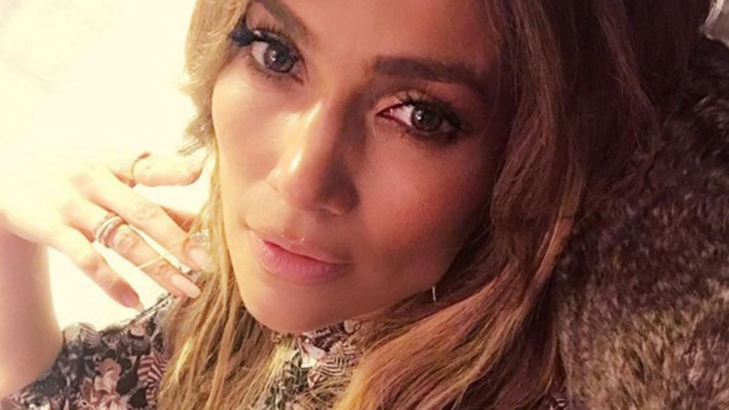 Jennifer Lopez &#x2013; Drake: &#x395;&#x3AF;&#x3BD;&#x3B1;&#x3B9; &#x3B1;&#x3C5;&#x3C4;&#x3CC; &#x3C4;&#x3BF; &#x3BD;&#x3AD;&#x3BF; hot &#x3B6;&#x3B5;&#x3C5;&#x3B3;&#x3AC;&#x3C1;&#x3B9; &#x3C4;&#x3B7;&#x3C2; showbiz;