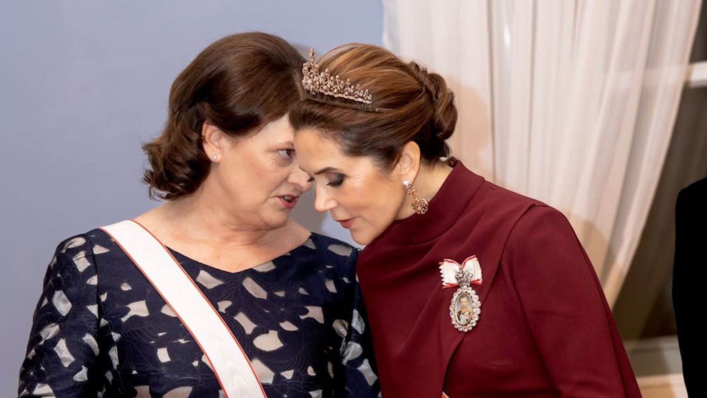 Mary της Δανίας | Σπάνια εμφάνιση με τιάρα που αγόρασε σε δημοπρασία το 2012