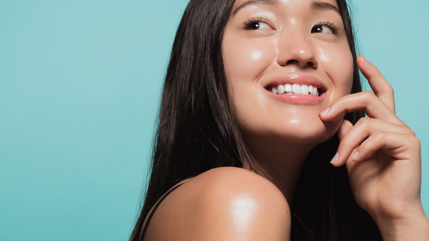 Facial Slugging | &#x3A4;&#x3BF; &#x3BA;&#x3BF;&#x3C1;&#x3B5;&#x3AC;&#x3C4;&#x3B9;&#x3BA;&#x3BF; skincare trend &#x3C0;&#x3BF;&#x3C5; &#x3AD;&#x3C7;&#x3B5;&#x3B9; &#x3B3;&#x3AF;&#x3BD;&#x3B5;&#x3B9; viral &#x3C3;&#x3C4;&#x3BF; TikTok