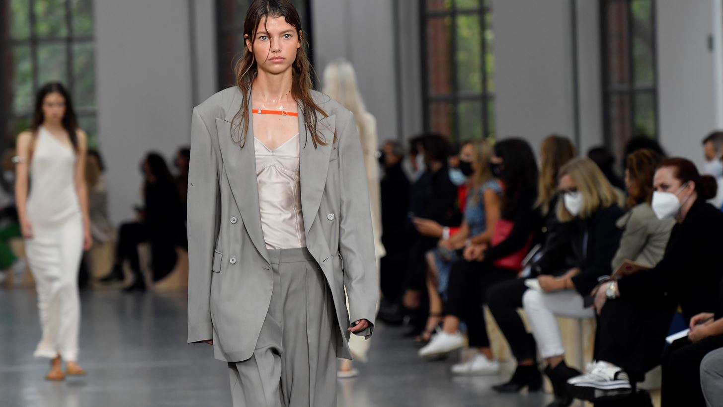 MFW | &#x3A0;&#x3CE;&#x3C2; &#x3B8;&#x3B1; &#x3C0;&#x3B1;&#x3C1;&#x3B1;&#x3BA;&#x3BF;&#x3BB;&#x3BF;&#x3C5;&#x3B8;&#x3AE;&#x3C3;&#x3B5;&#x3B9;&#x3C2; &#x3C4;&#x3BF; show &#x3C4;&#x3B7;&#x3C2; Sportmax