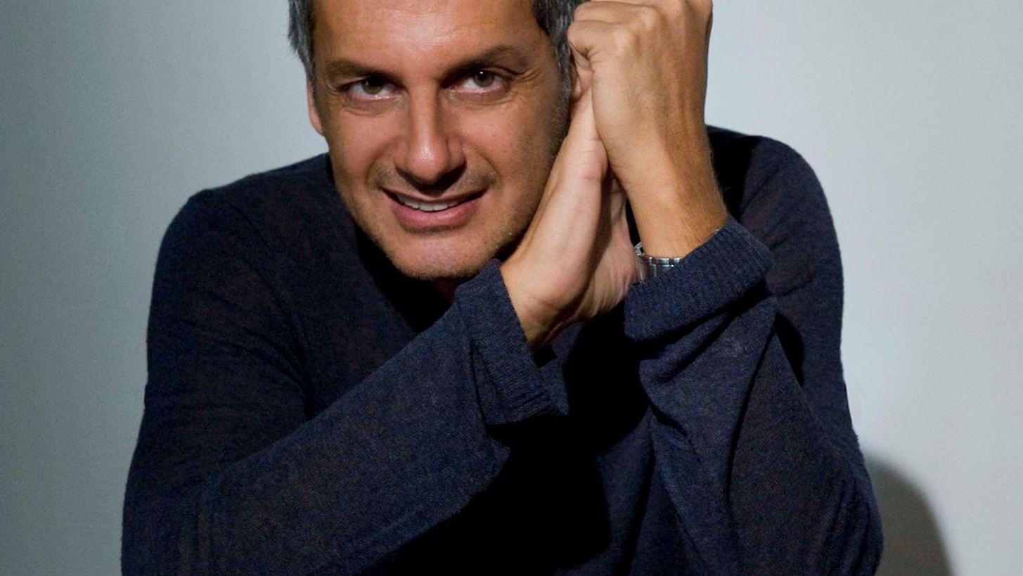 &#x394;&#x3B7;&#x3BC;&#x3AE;&#x3C4;&#x3C1;&#x3B7;&#x3C2; &#x39D;&#x3C4;&#x3AC;&#x3C3;&#x3B9;&#x3BF;&#x3C2;: &quot;&#x397; &#x395;&#x3BB;&#x3BB;&#x3B7;&#x3BD;&#x3AF;&#x3B4;&#x3B1; &#x3C0;&#x3C1;&#x3AD;&#x3C0;&#x3B5;&#x3B9; &#x3BD;&#x3B1; &#x3B1;&#x3C6;&#x3B5;&#x3B8;&#x3B5;&#x3AF; &#x3C0;&#x3B5;&#x3C1;&#x3B9;&#x3C3;&#x3C3;&#x3CC;&#x3C4;&#x3B5;&#x3C1;&#x3BF; &#x3B5;&#x3BB;&#x3B5;&#x3CD;&#x3B8;&#x3B5;&#x3C1;&#x3B7;&quot;